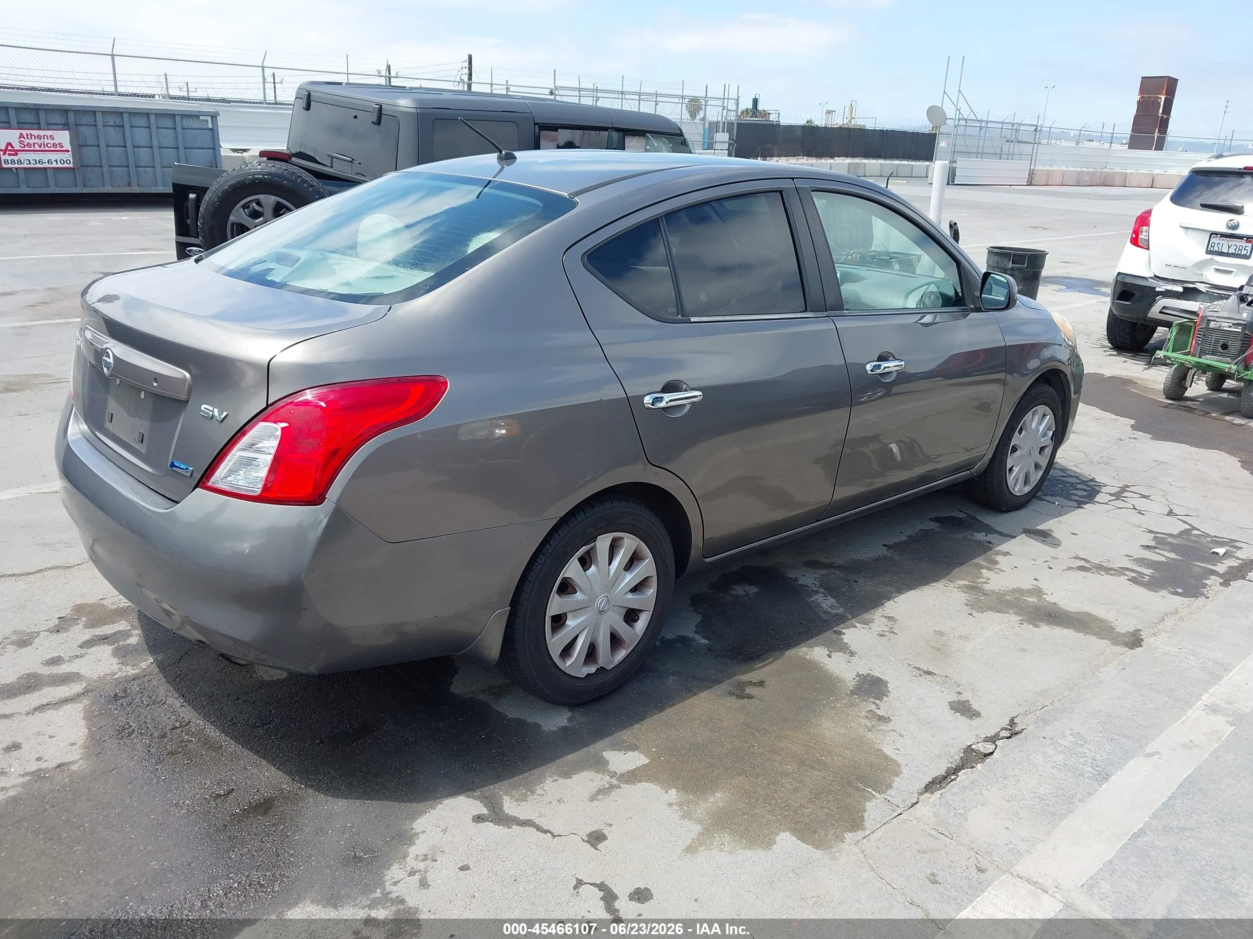 2012 Nissan Versa 1.6 Sv Серый vin: 3N1CN7AP2CL854842