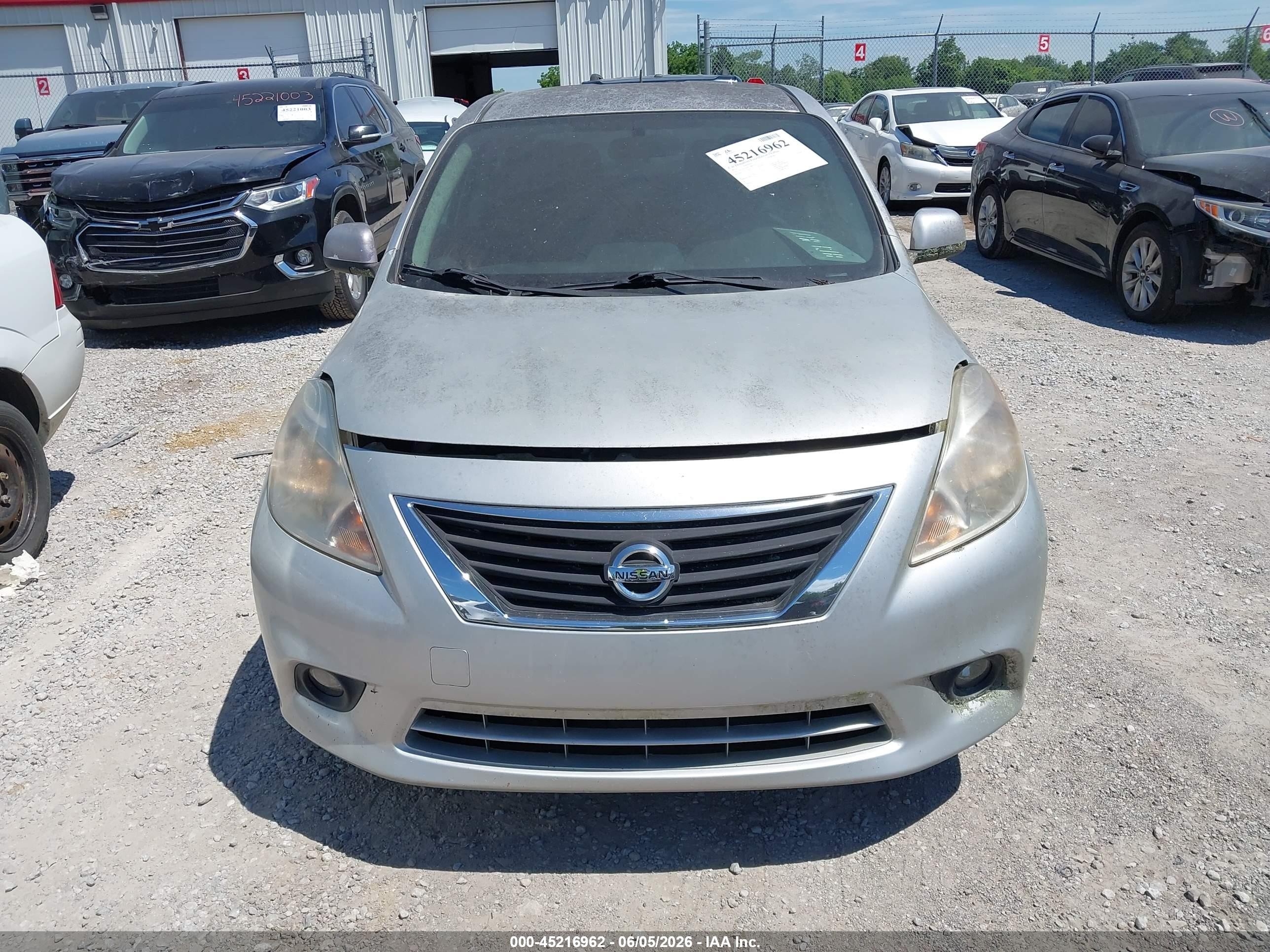 2012 Nissan Versa 1.6 Sl Silver vin: 3N1CN7AP2CL860530