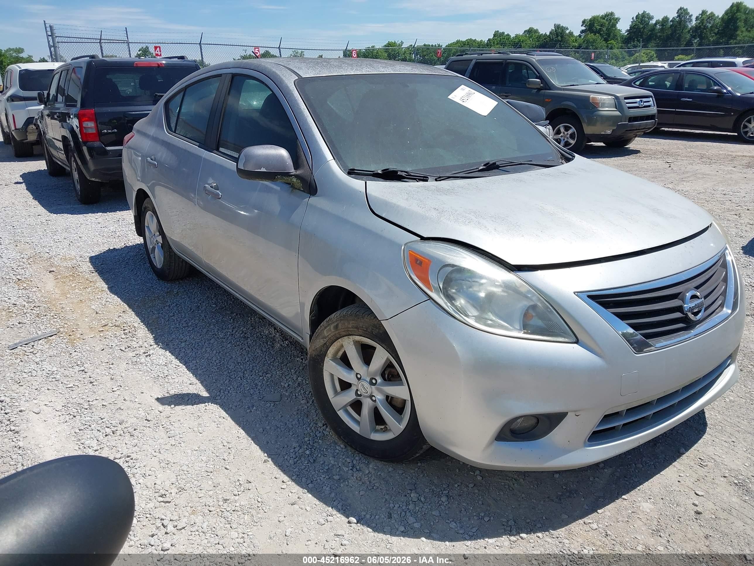 2012 Nissan Versa 1.6 Sl Silver vin: 3N1CN7AP2CL860530