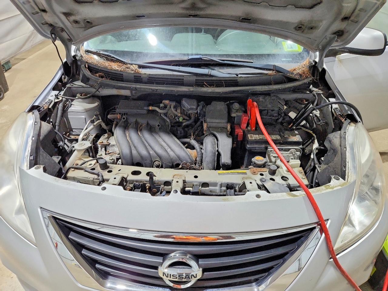 2012 Nissan Versa 1.6 S Silver vin: 3N1CN7AP2CL860737