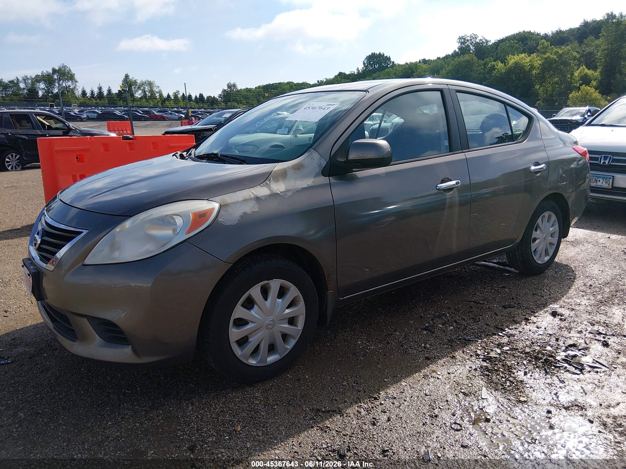 2012 Nissan Versa 1.6 Sv Серый vin: 3N1CN7AP2CL861760