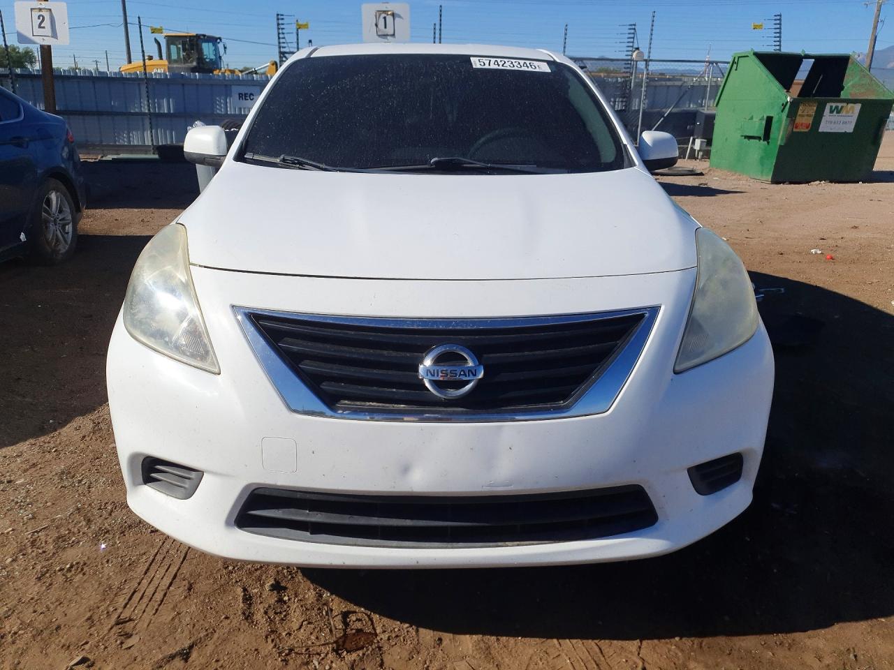 2012 Nissan Versa White vin: 3N1CN7AP2CL871091