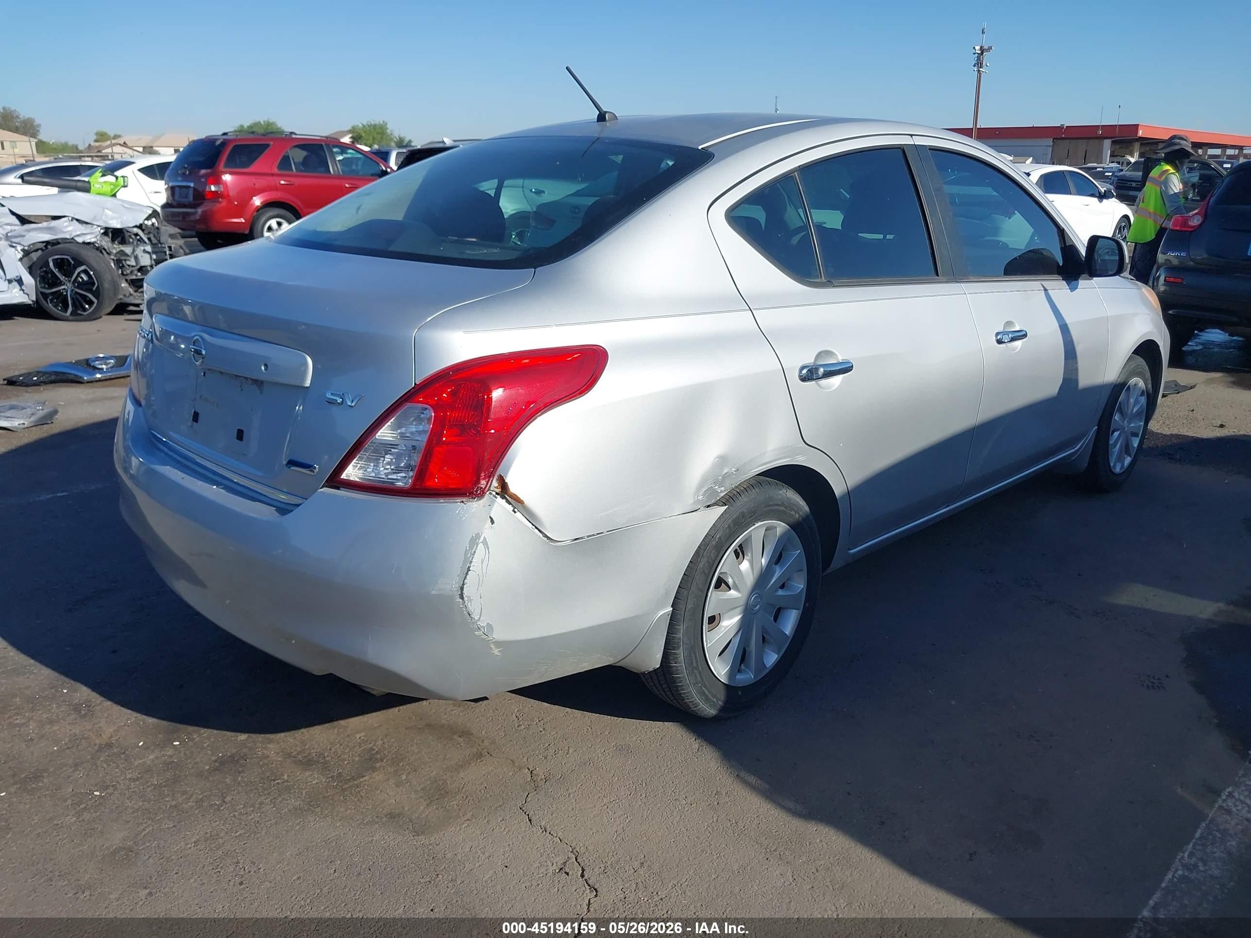 2012 Nissan Versa 1.6 Sv Silver vin: 3N1CN7AP2CL873505