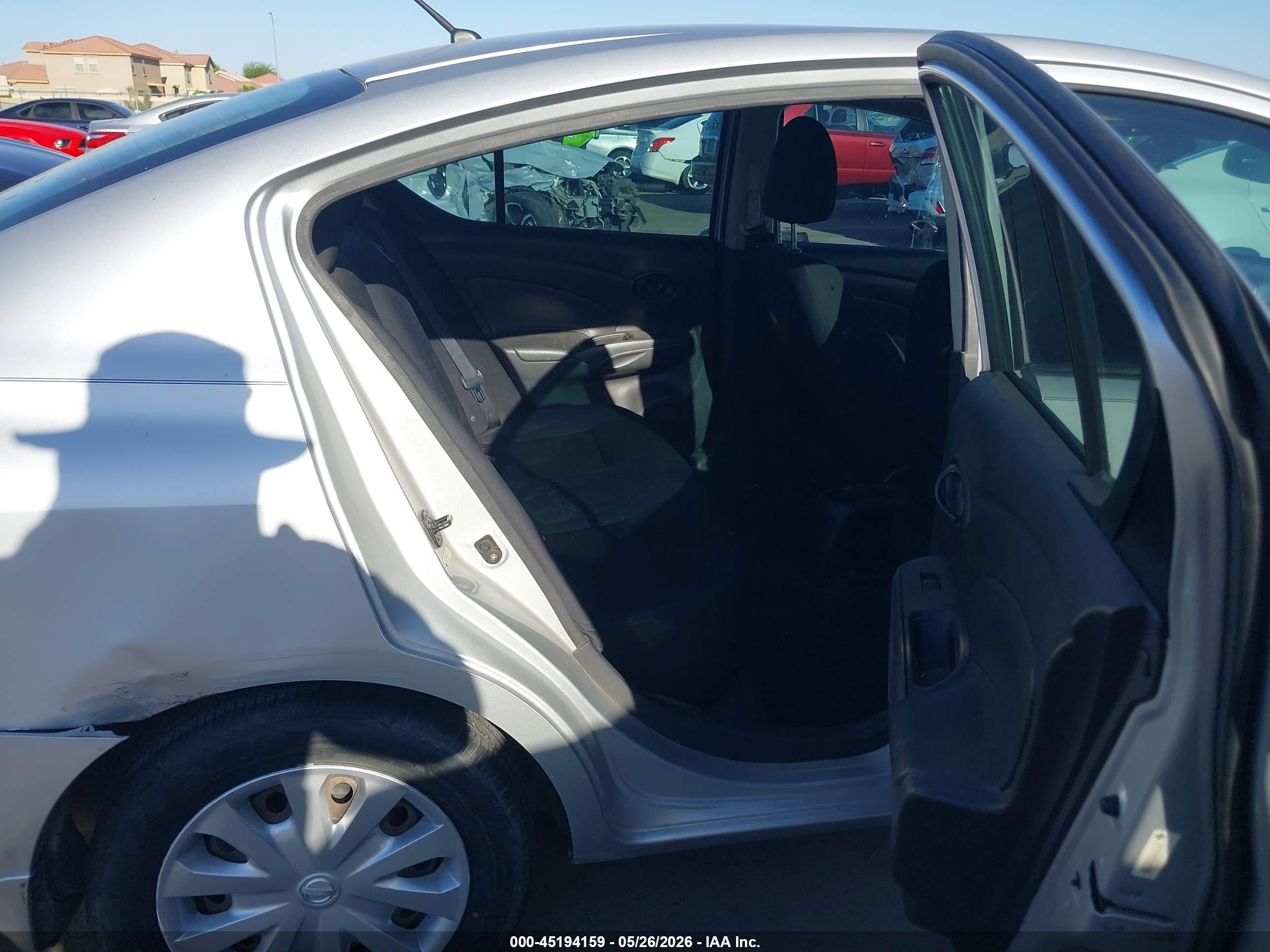 2012 Nissan Versa 1.6 Sv Silver vin: 3N1CN7AP2CL873505