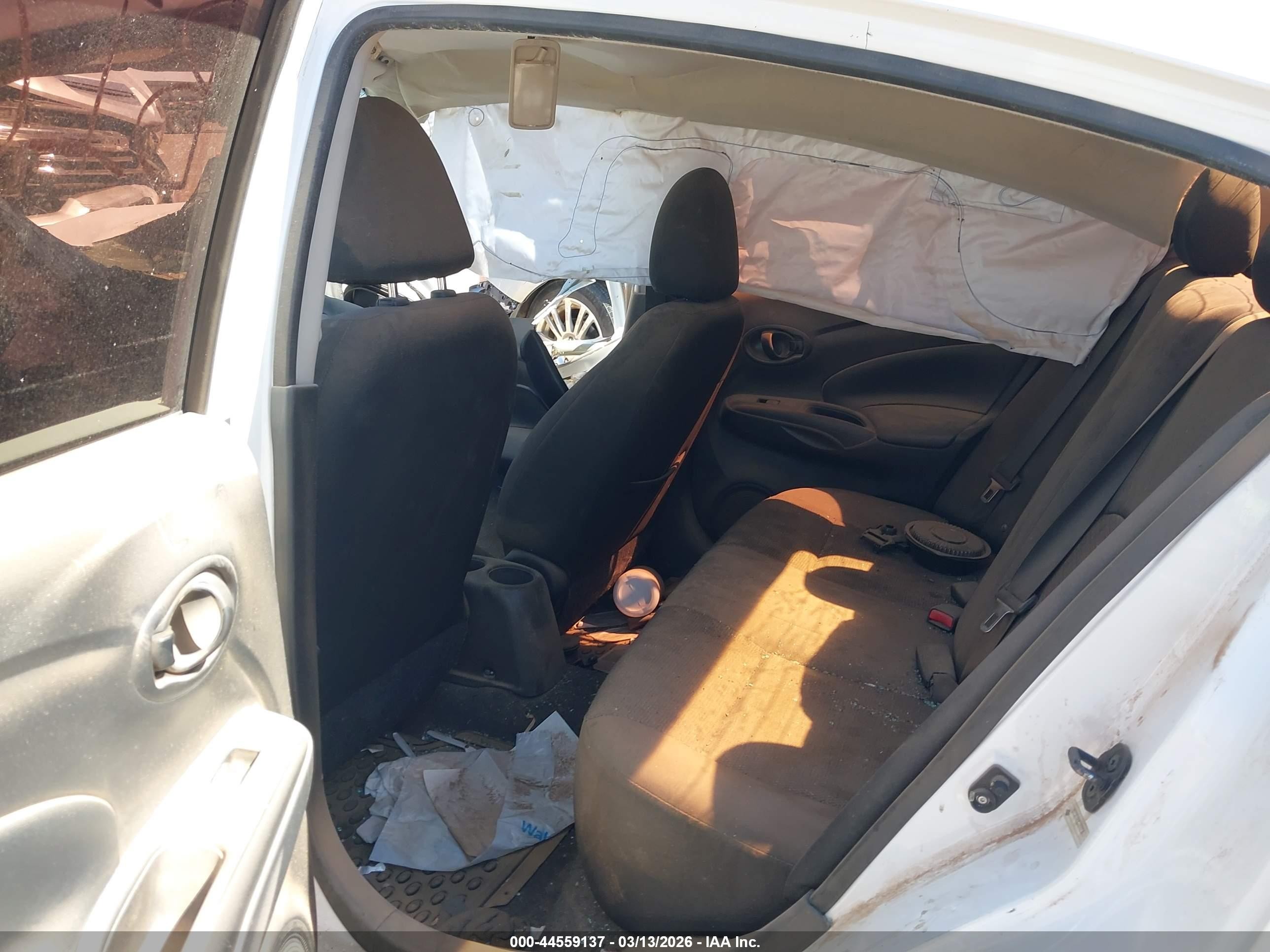 2012 Nissan Versa 1.6 Sv White vin: 3N1CN7AP2CL878204
