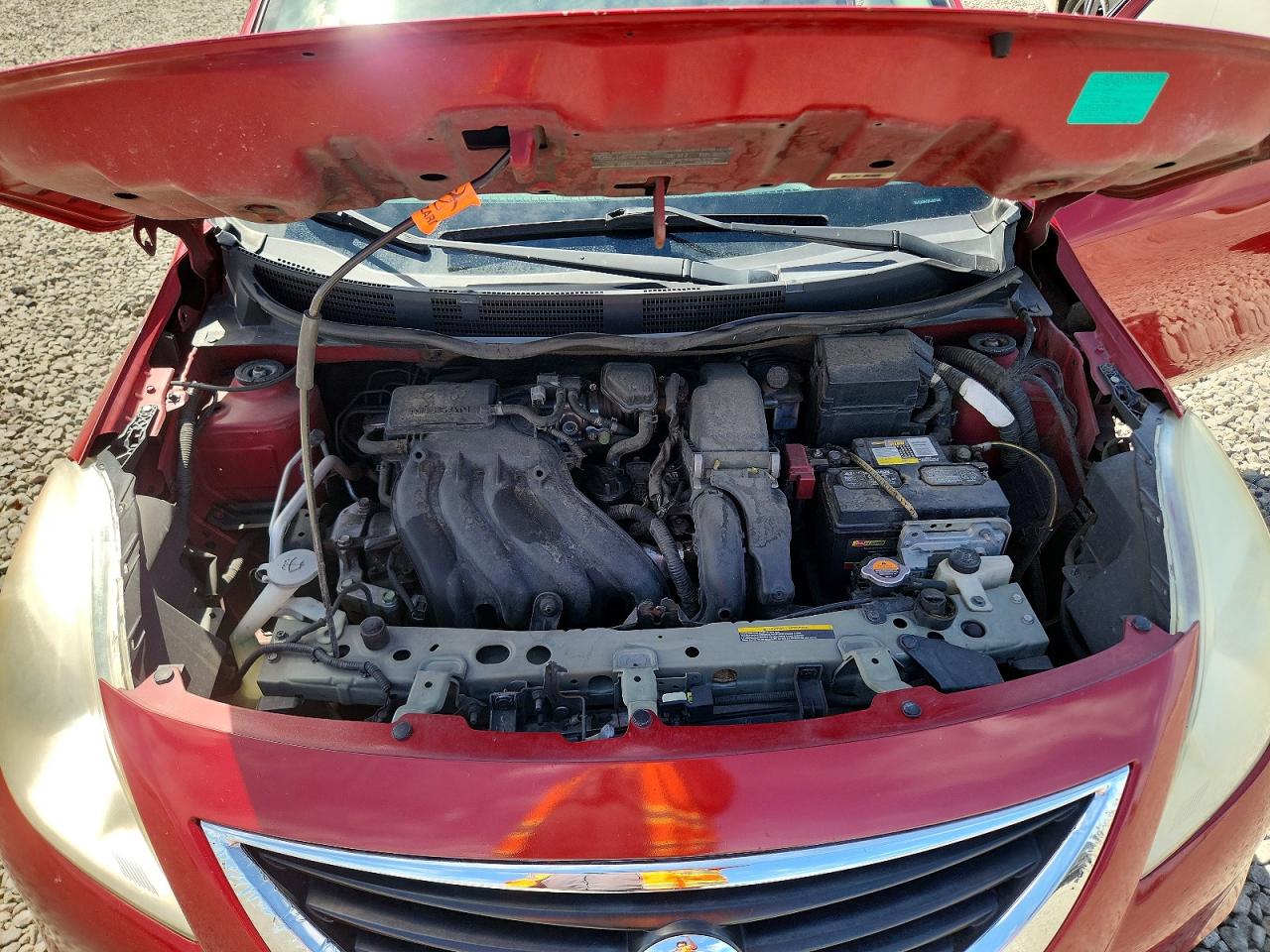 2012 Nissan Versa 1.6 S Red vin: 3N1CN7AP2CL927546