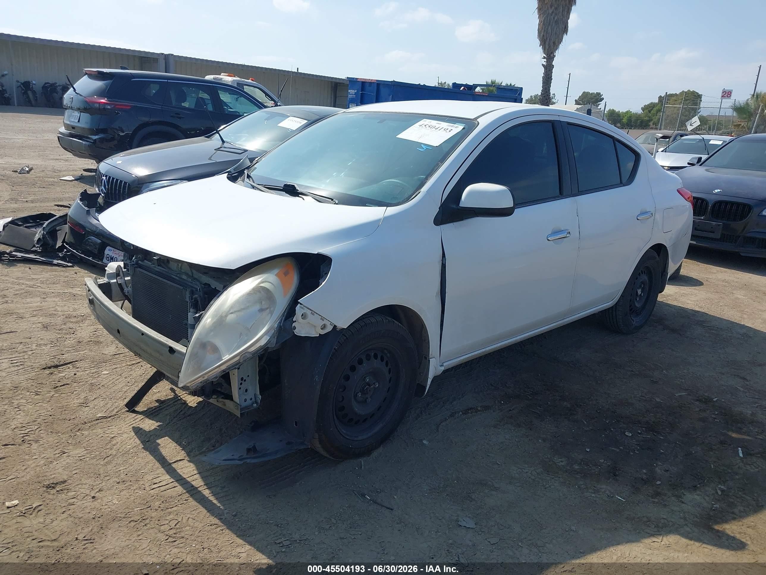 2012 Nissan Versa 1.6 Sv White vin: 3N1CN7AP2CL941351