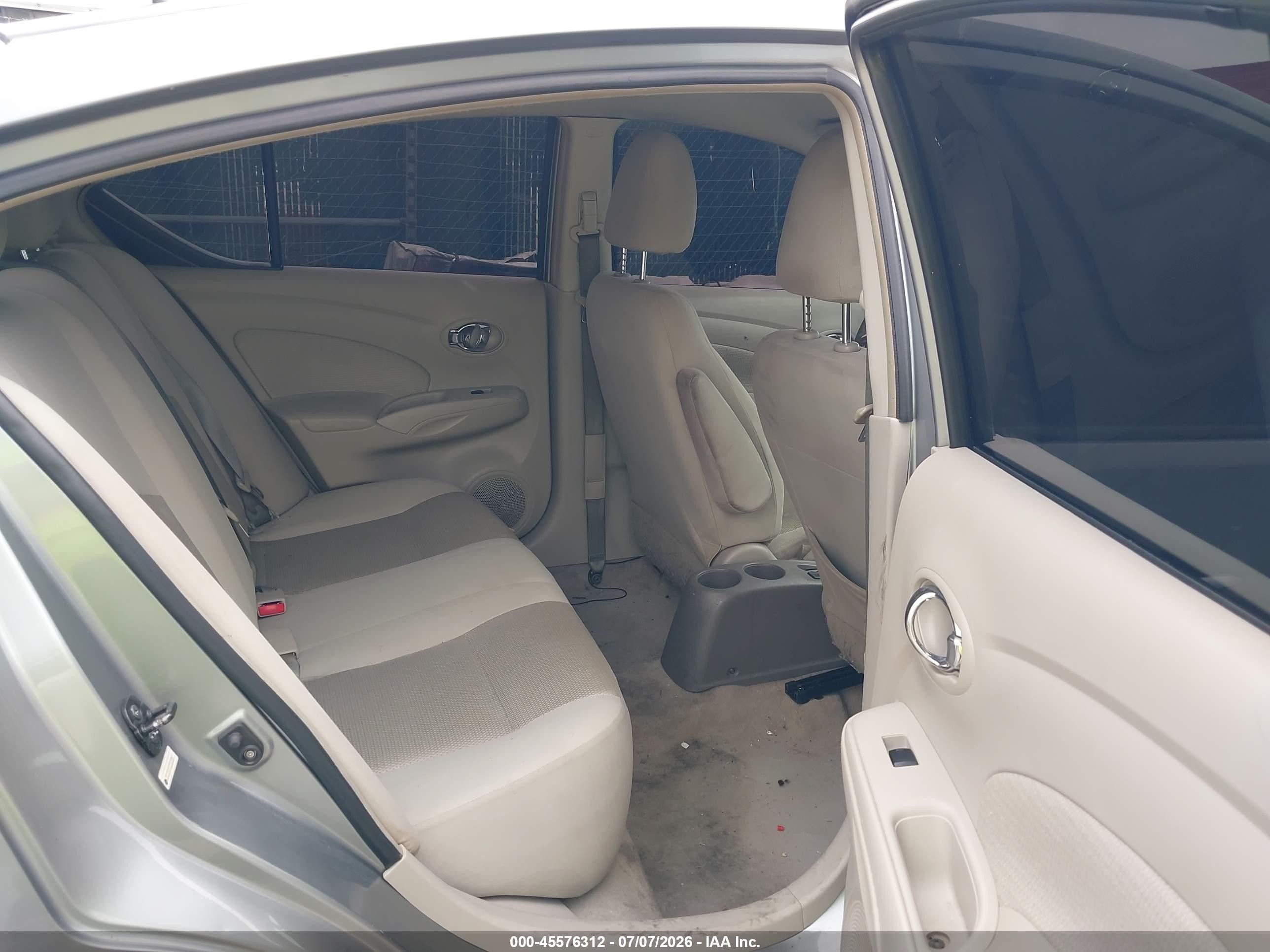 2013 Nissan Versa 1.6 Sl Gray vin: 3N1CN7AP2DL820868