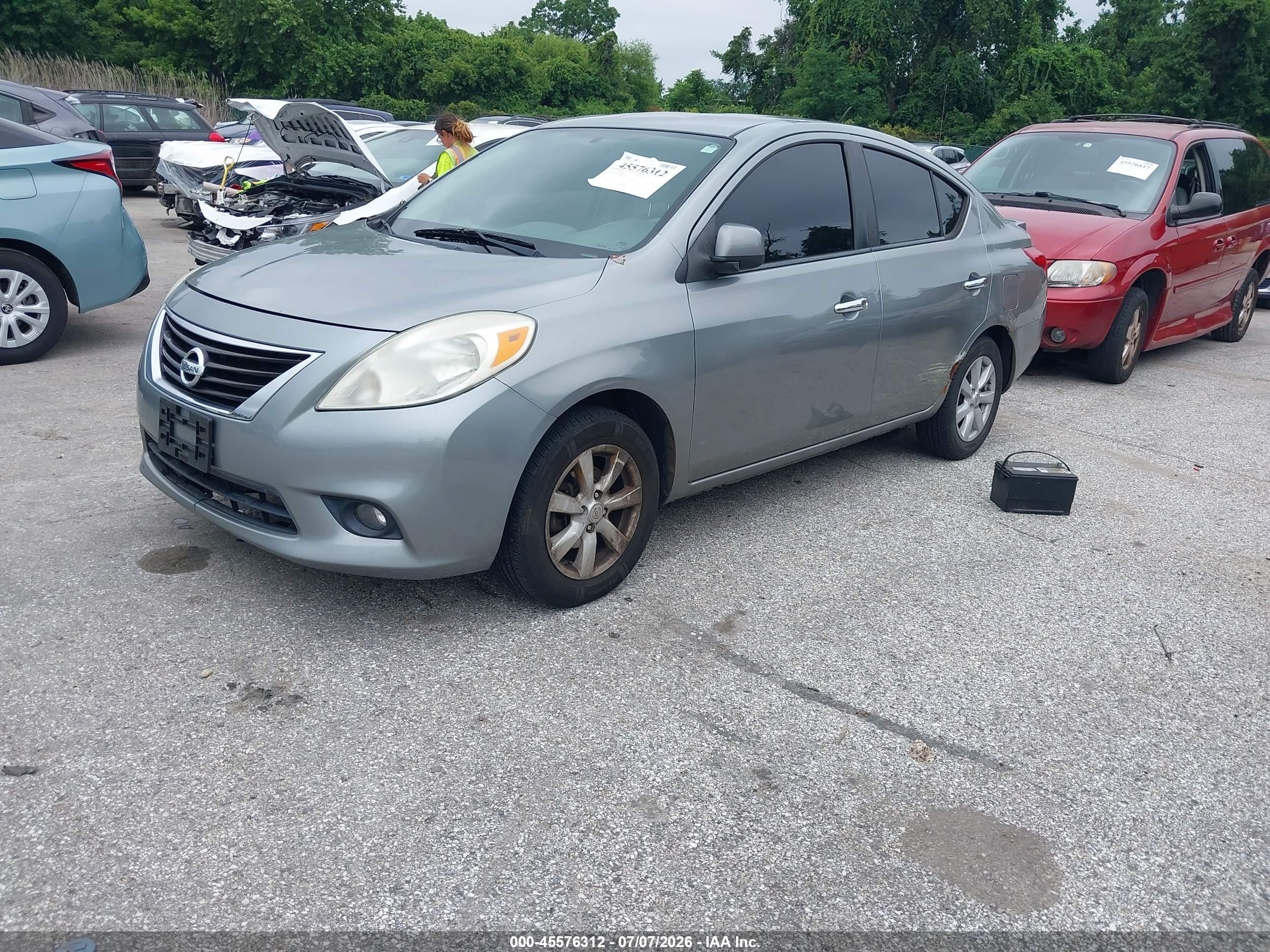 2013 Nissan Versa 1.6 Sl Gray vin: 3N1CN7AP2DL820868