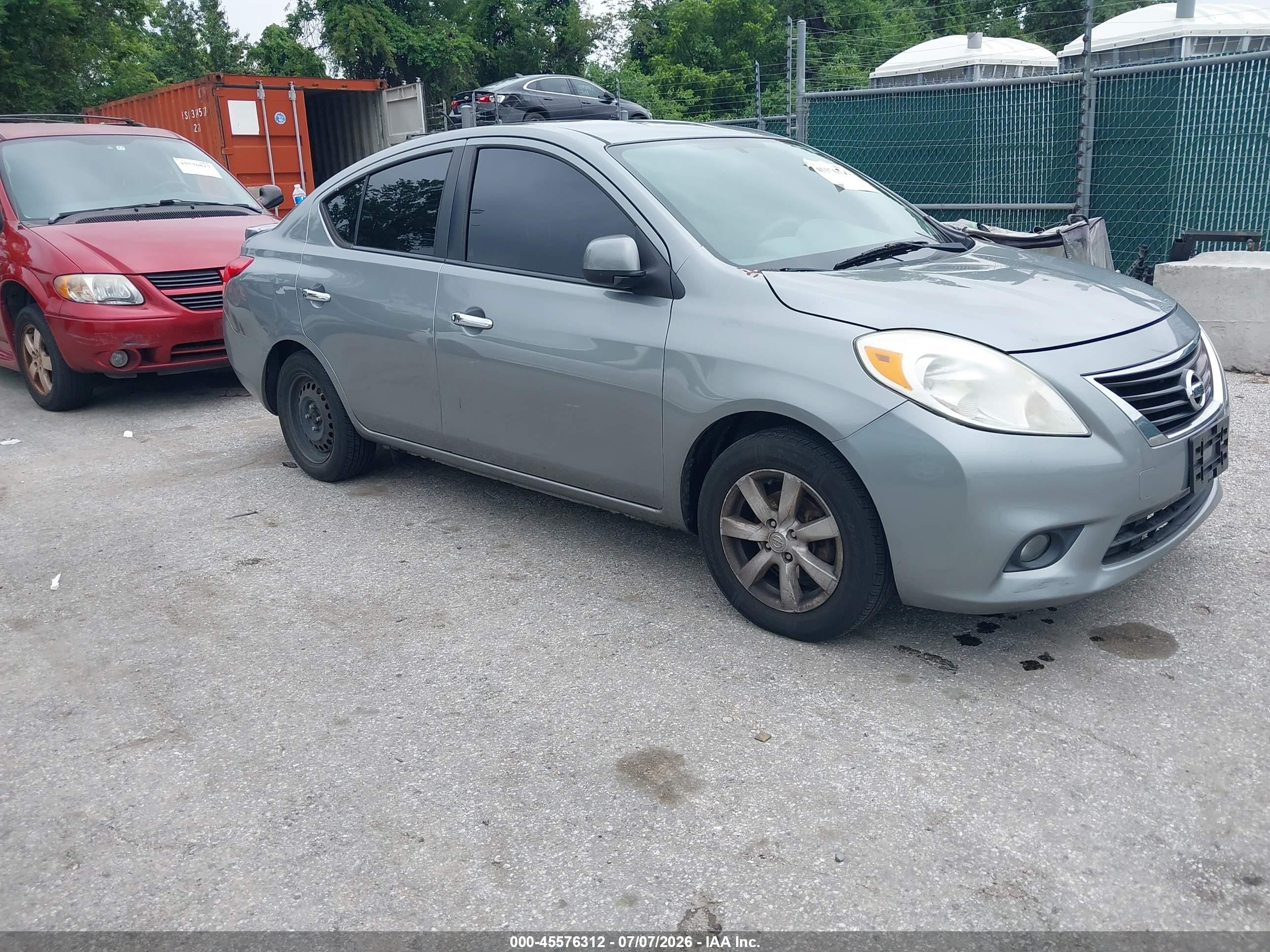 2013 Nissan Versa 1.6 Sl Gray vin: 3N1CN7AP2DL820868