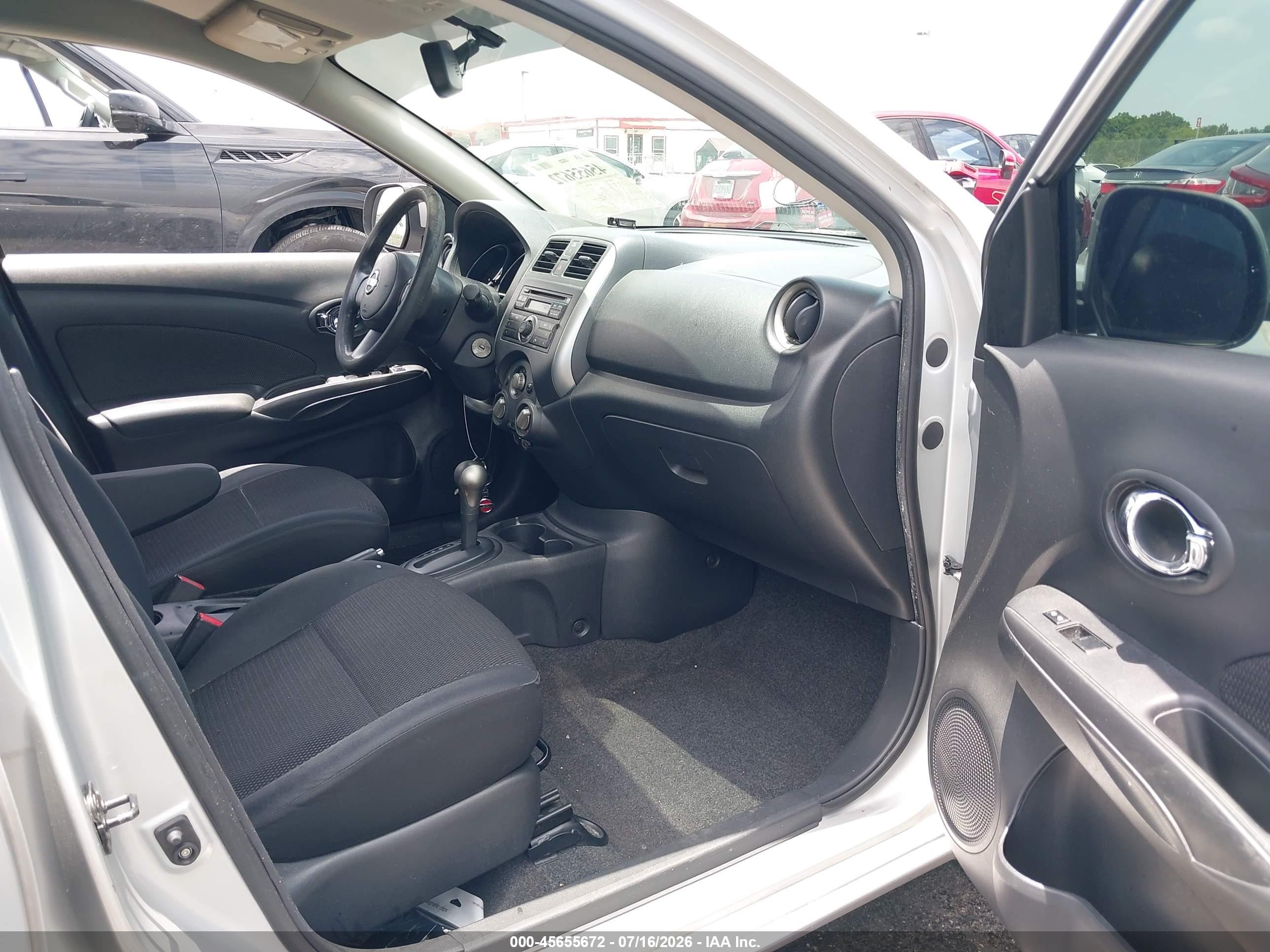 2013 Nissan Versa 1.6 Sv Silver vin: 3N1CN7AP2DL824225