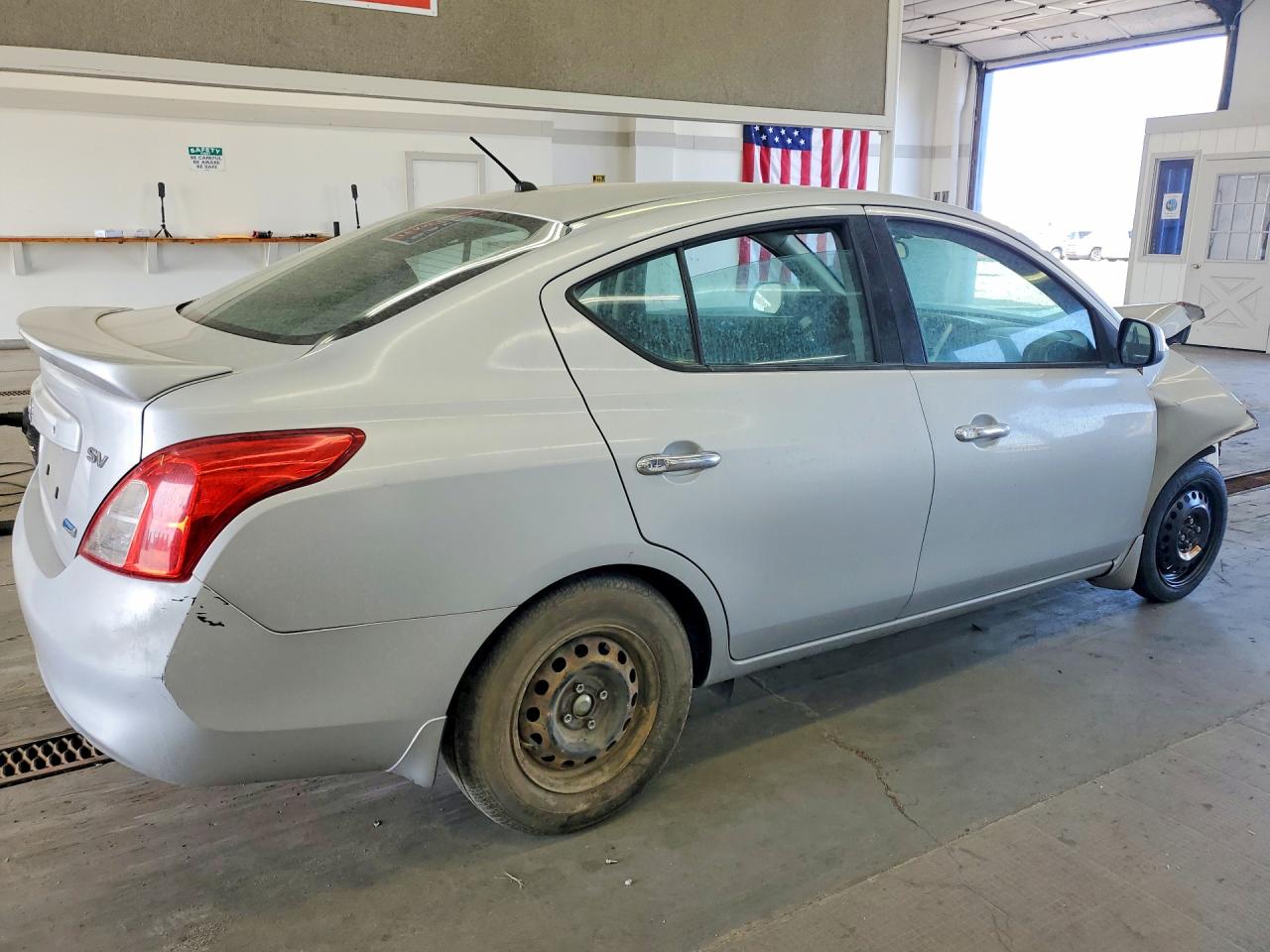 2014 Nissan Versa 1.6 Sv Серебряный vin: 3N1CN7AP2EK446074