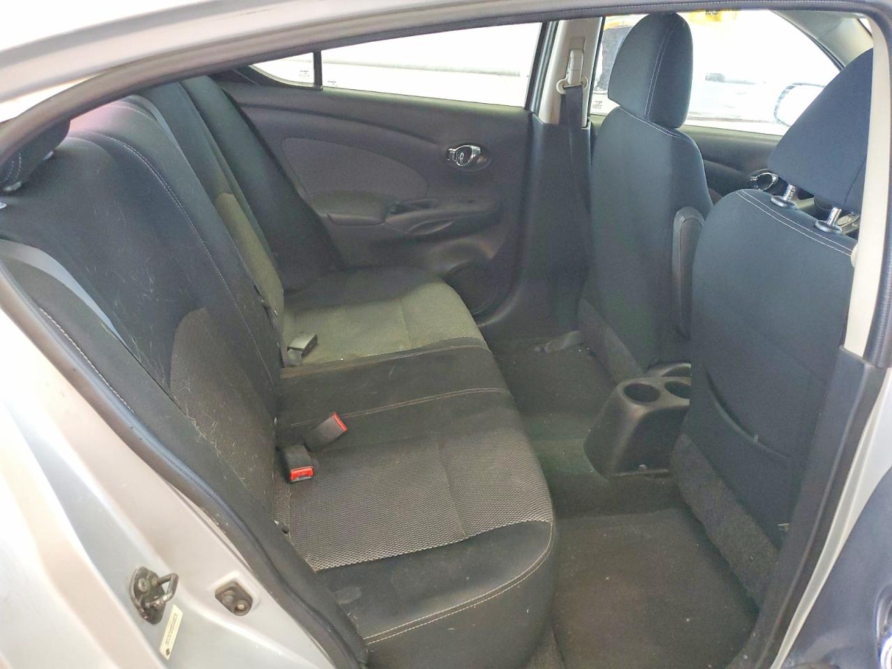 2014 Nissan Versa 1.6 Sv Серебряный vin: 3N1CN7AP2EK446074