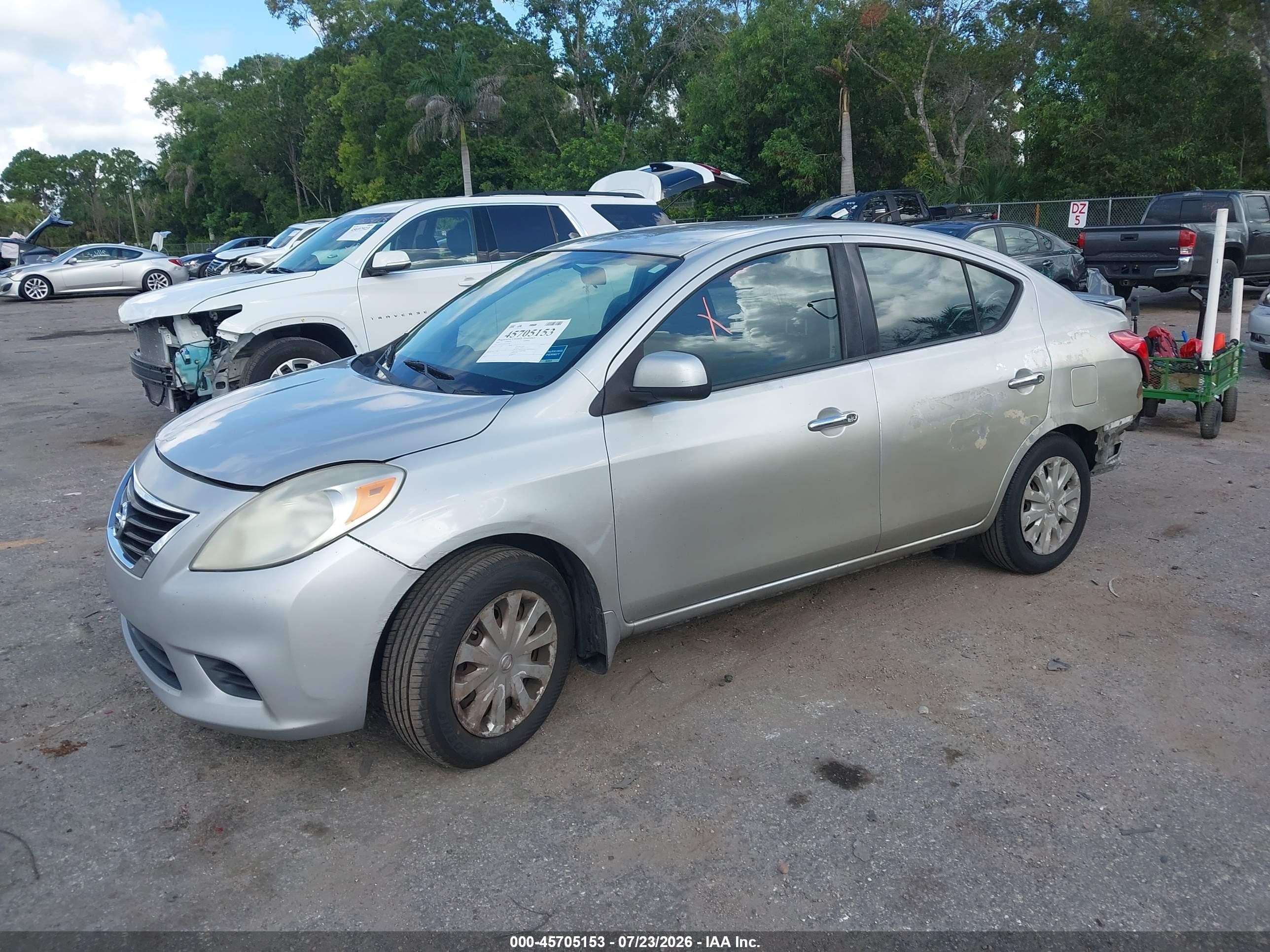2014 Nissan Versa 1.6 S/1.6 S+/1.6 Sl/1.6 Sv/s Серебряный vin: 3N1CN7AP2EK455096