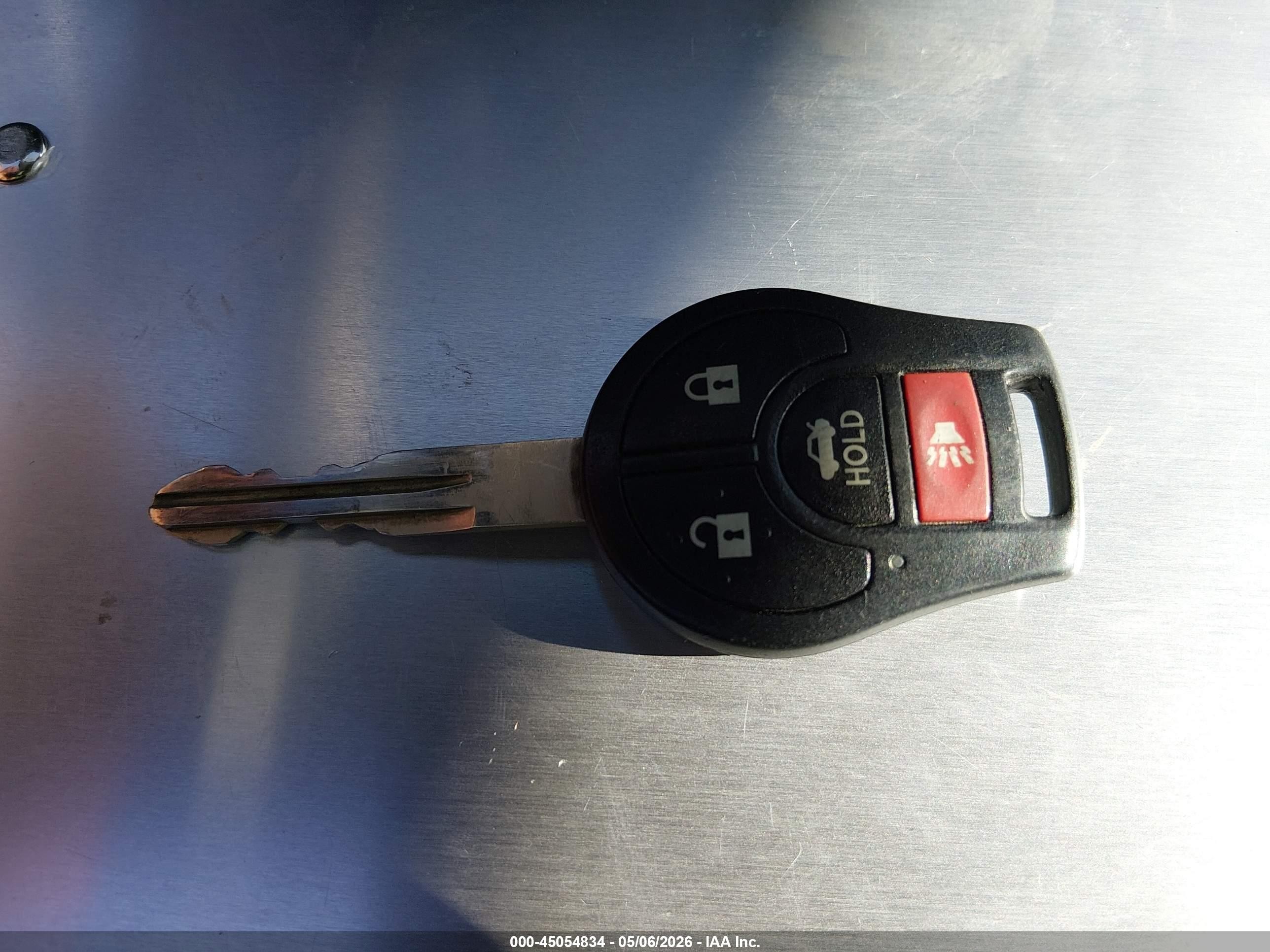 2014 Nissan Versa 1.6 Sv Серебряный vin: 3N1CN7AP2EL815395