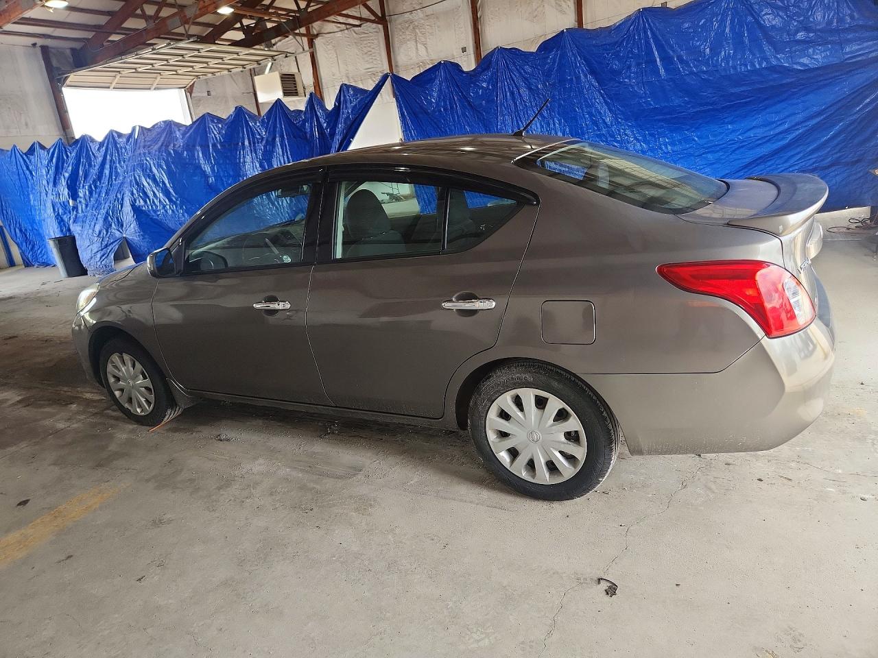 2014 Nissan Versa 1.6 S Gray vin: 3N1CN7AP2EL819494