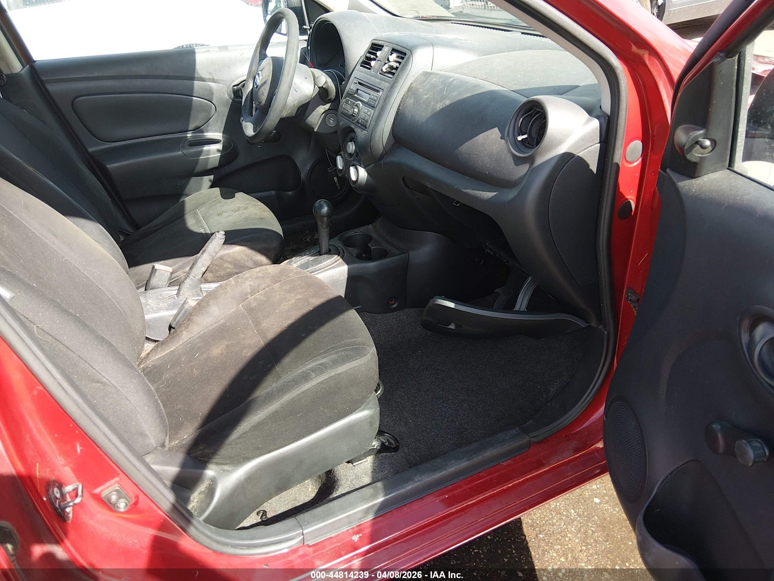 2014 Nissan Versa 1.6 S+ Red vin: 3N1CN7AP2EL824713