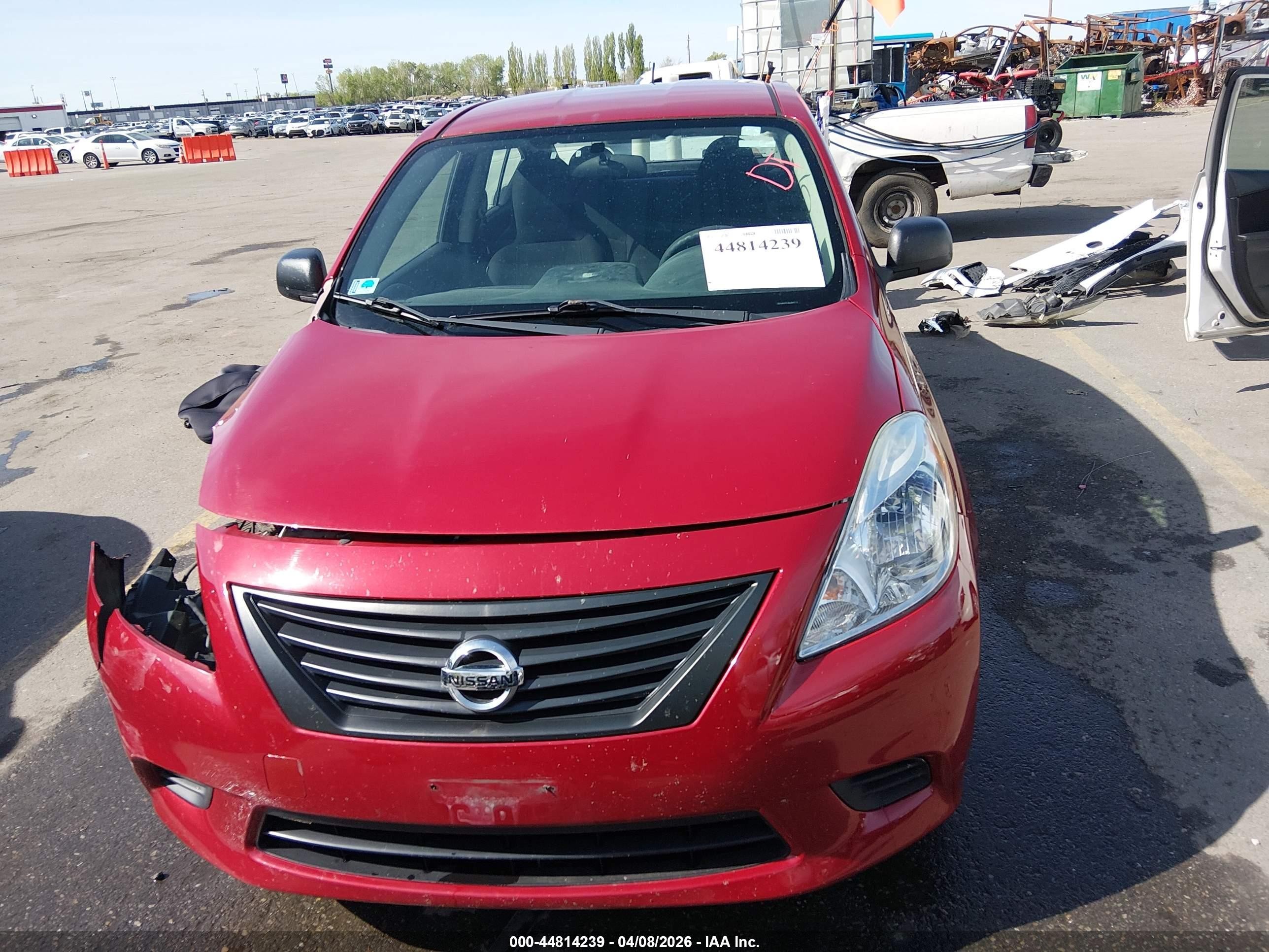 2014 Nissan Versa 1.6 S+ Red vin: 3N1CN7AP2EL824713