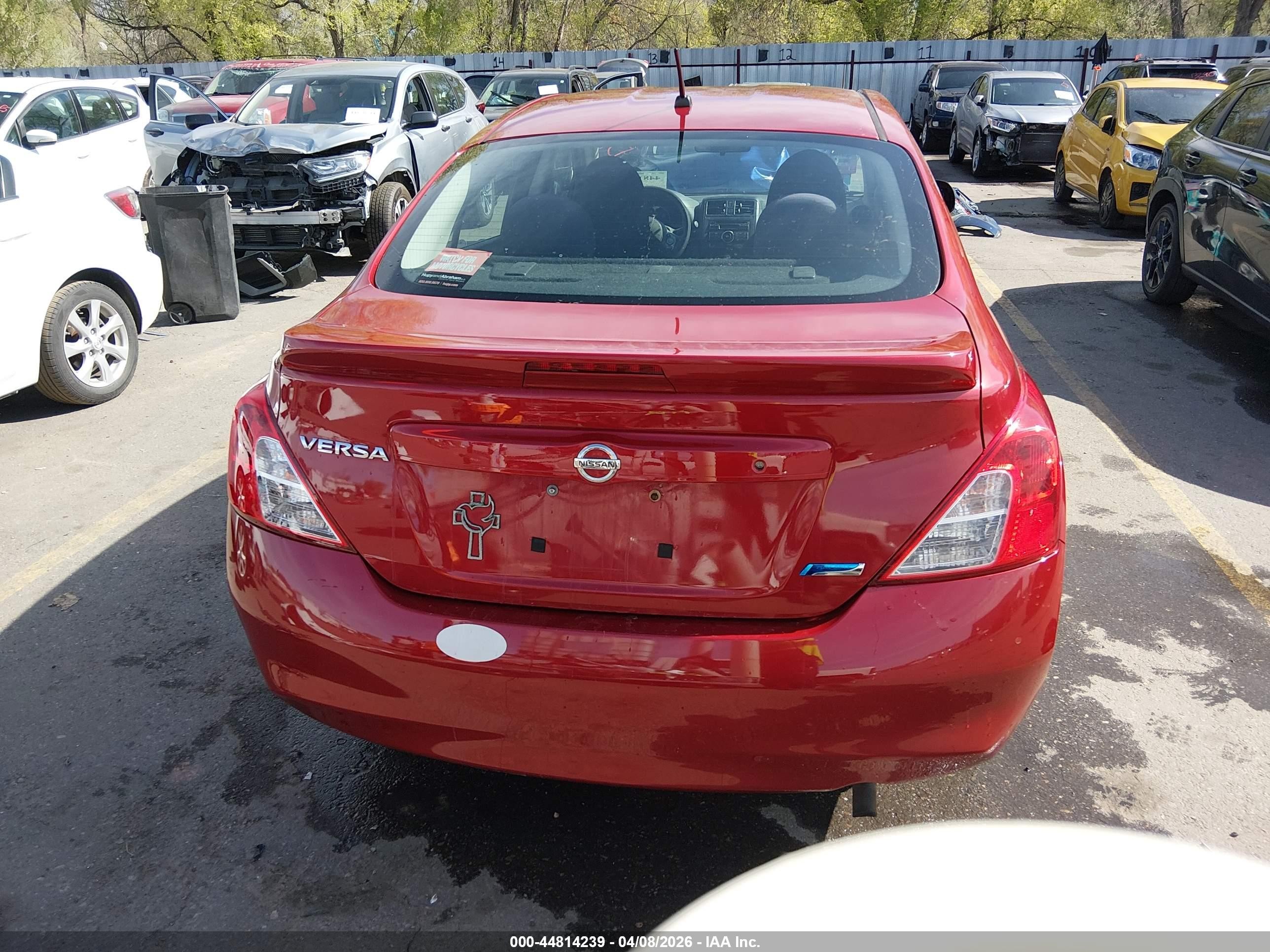 2014 Nissan Versa 1.6 S+ Red vin: 3N1CN7AP2EL824713