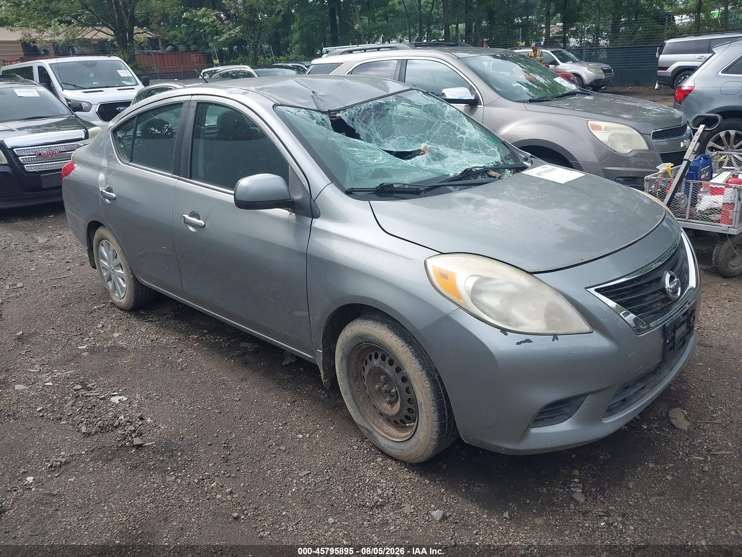 2014 Nissan Versa 1.6 Sv Серый vin: 3N1CN7AP2EL829166
