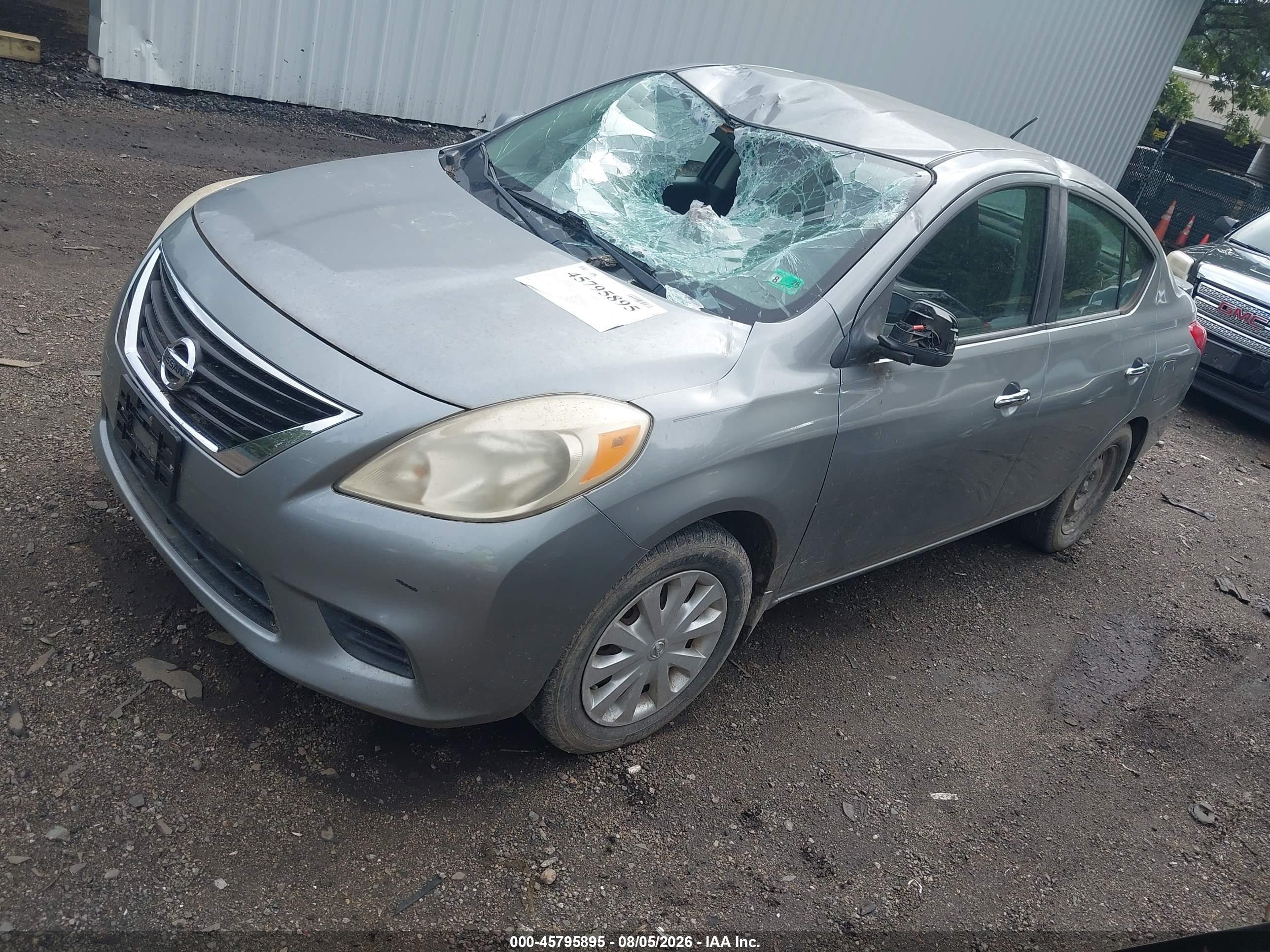 2014 Nissan Versa 1.6 Sv Серый vin: 3N1CN7AP2EL829166