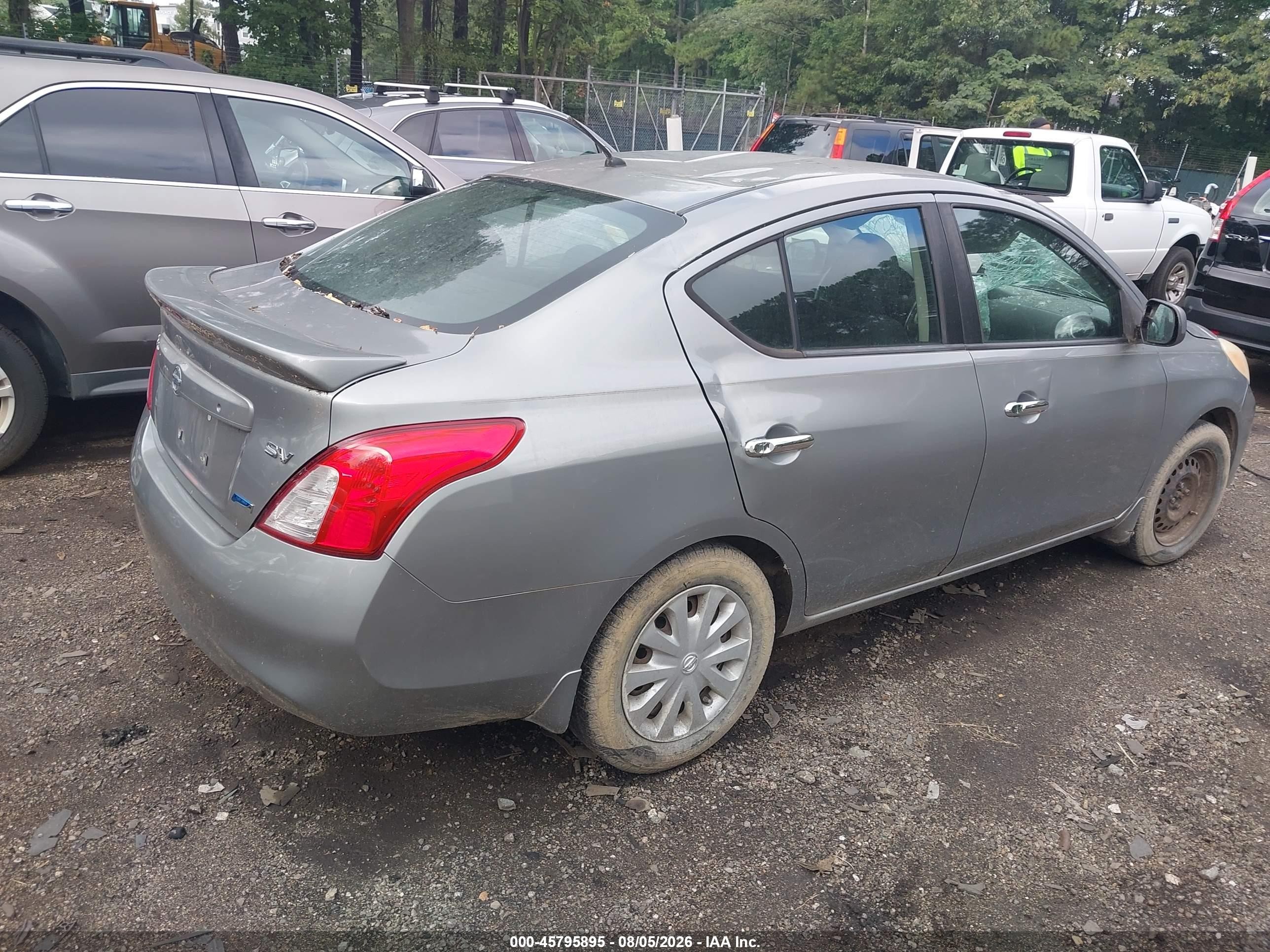 2014 Nissan Versa 1.6 Sv Серый vin: 3N1CN7AP2EL829166