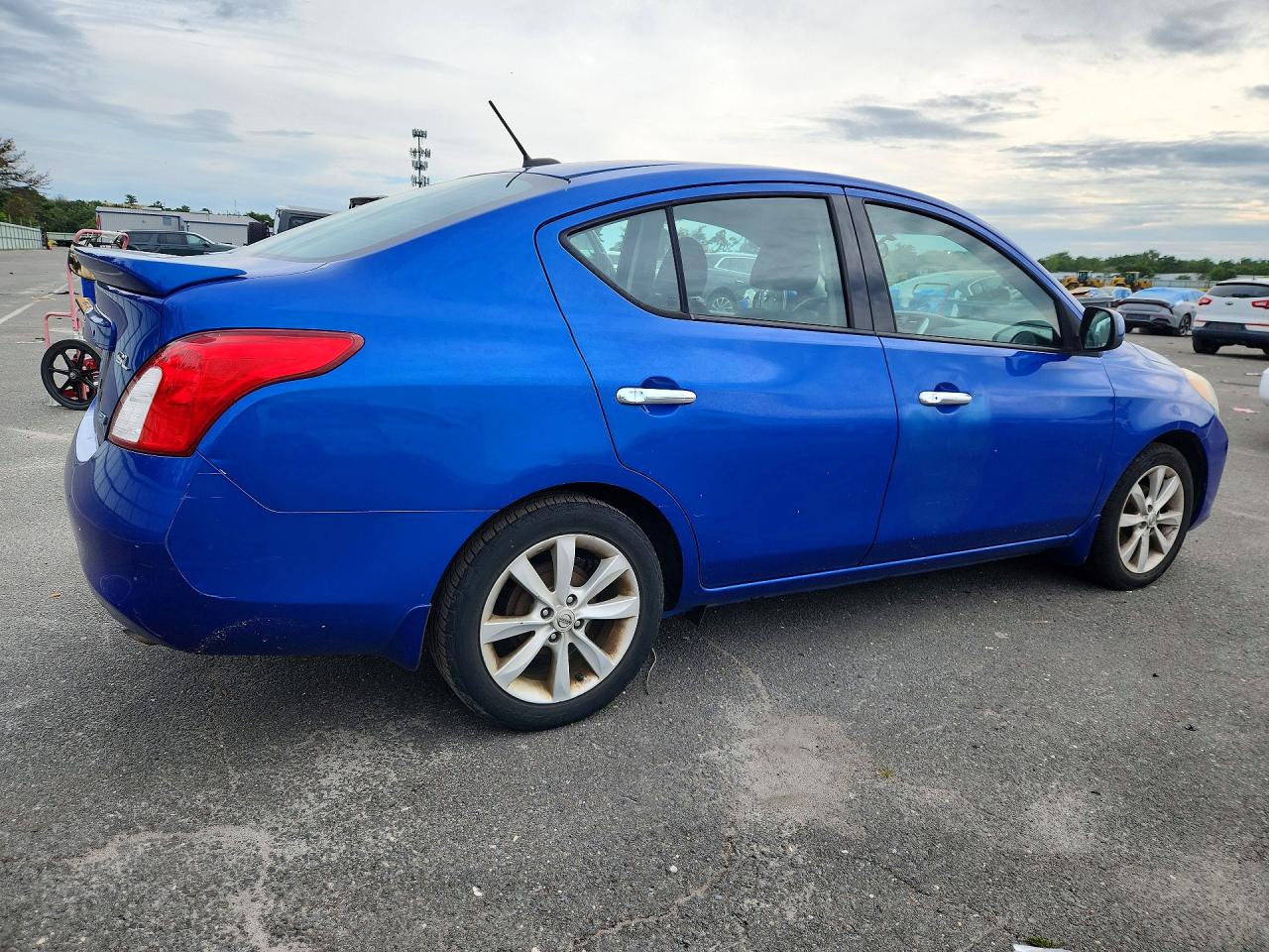 2014 Nissan Versa 1.6 Sl Blue vin: 3N1CN7AP2EL831399