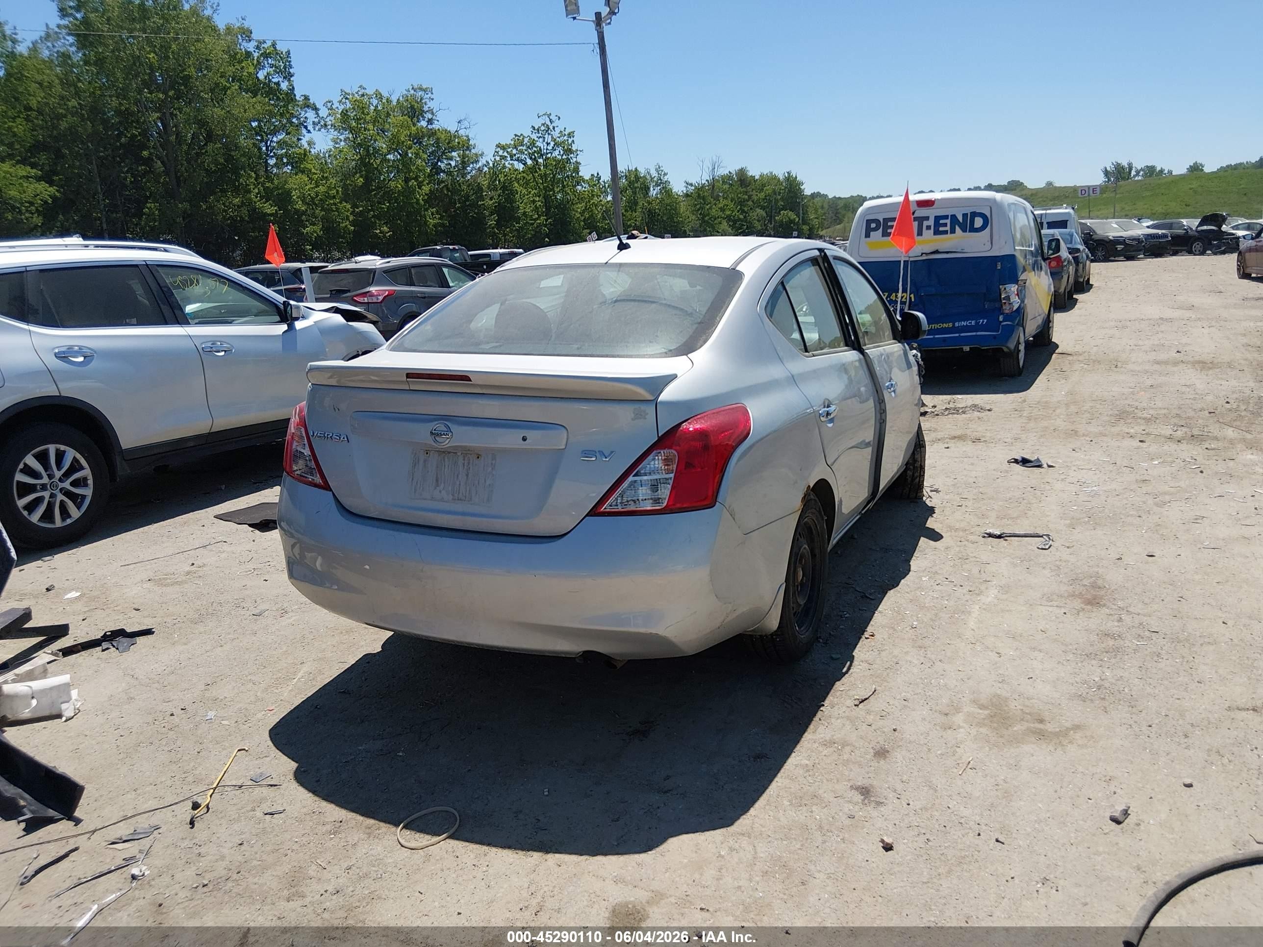2014 Nissan Versa 1.6 Sv Silver vin: 3N1CN7AP2EL832455