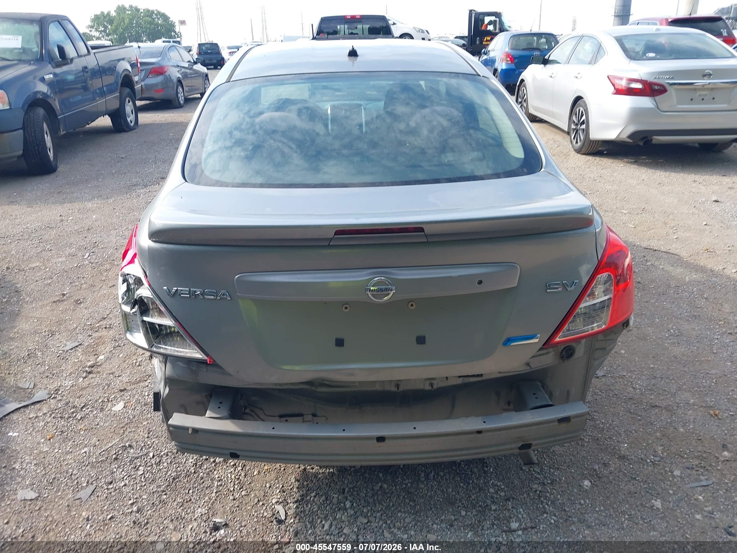 2014 Nissan Versa 1.6 Sv Gray vin: 3N1CN7AP2EL843276