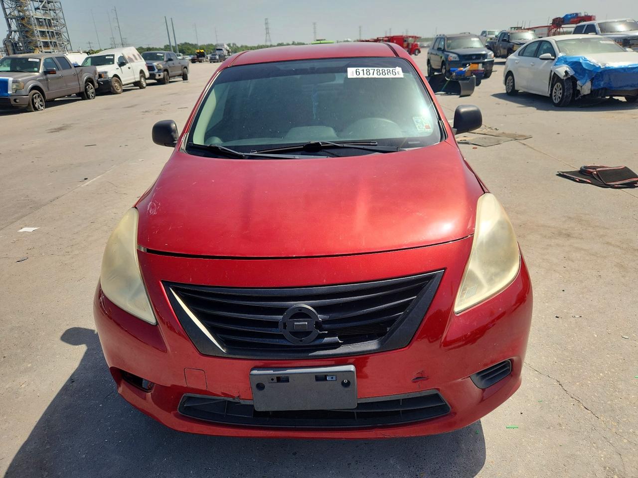 2014 Nissan Versa 1.6 S Plus Красный vin: 3N1CN7AP2EL855458