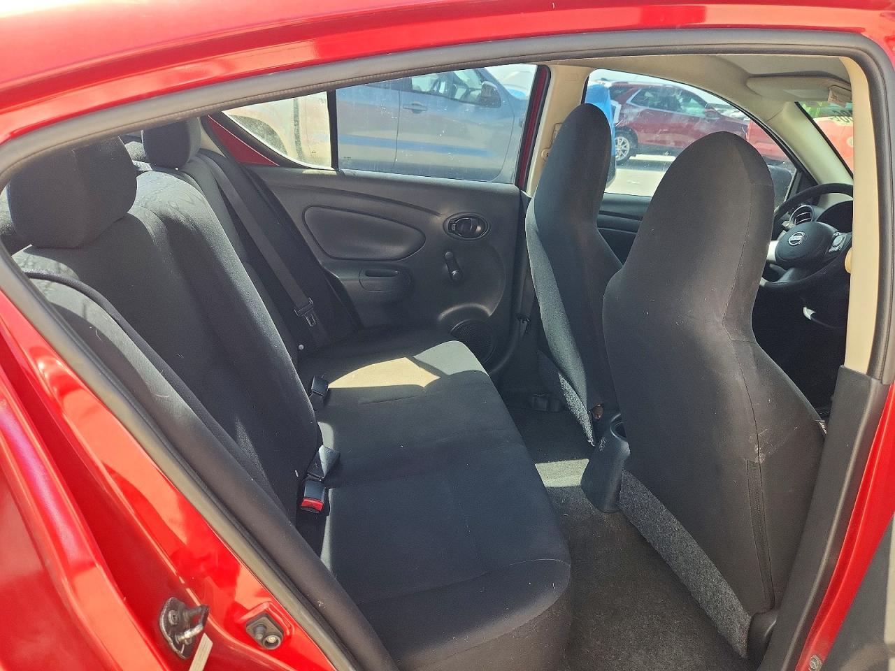 2014 Nissan Versa 1.6 S Plus Красный vin: 3N1CN7AP2EL855458