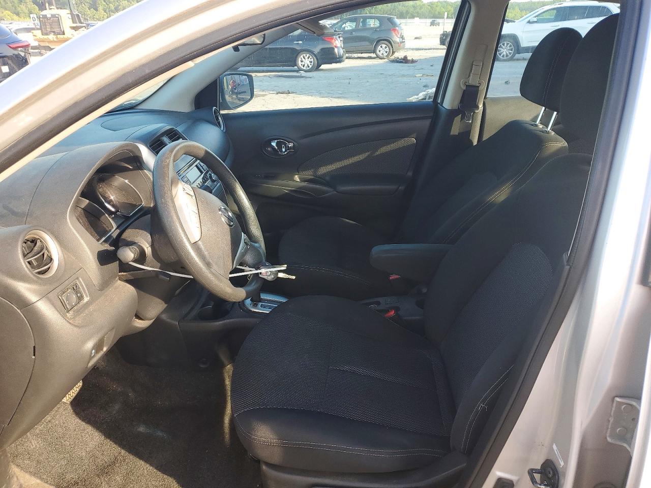 2015 Nissan Versa 1.6 Sv Silver vin: 3N1CN7AP2FL824549