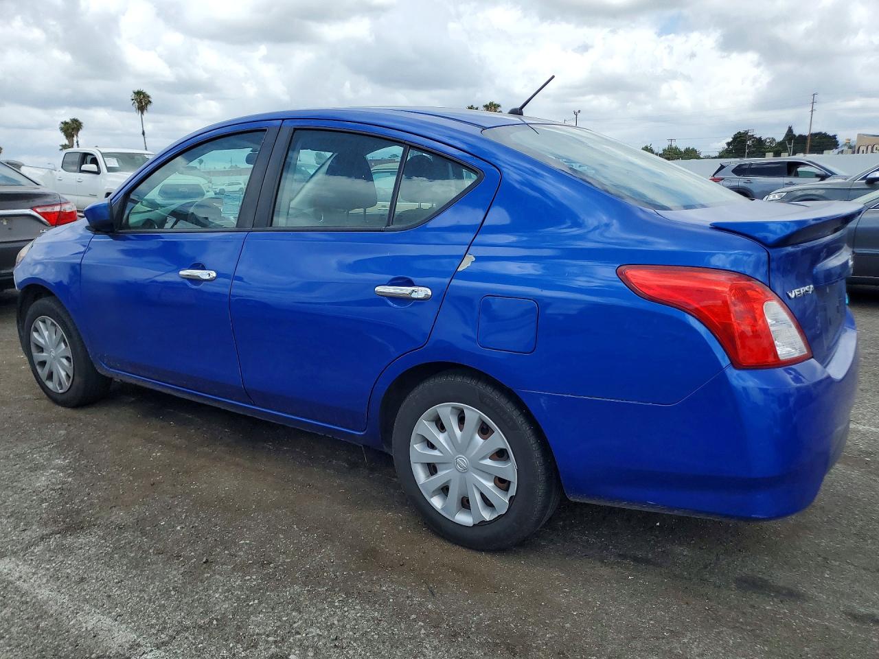 2015 Nissan Versa 1.6 Sv Blue vin: 3N1CN7AP2FL830061