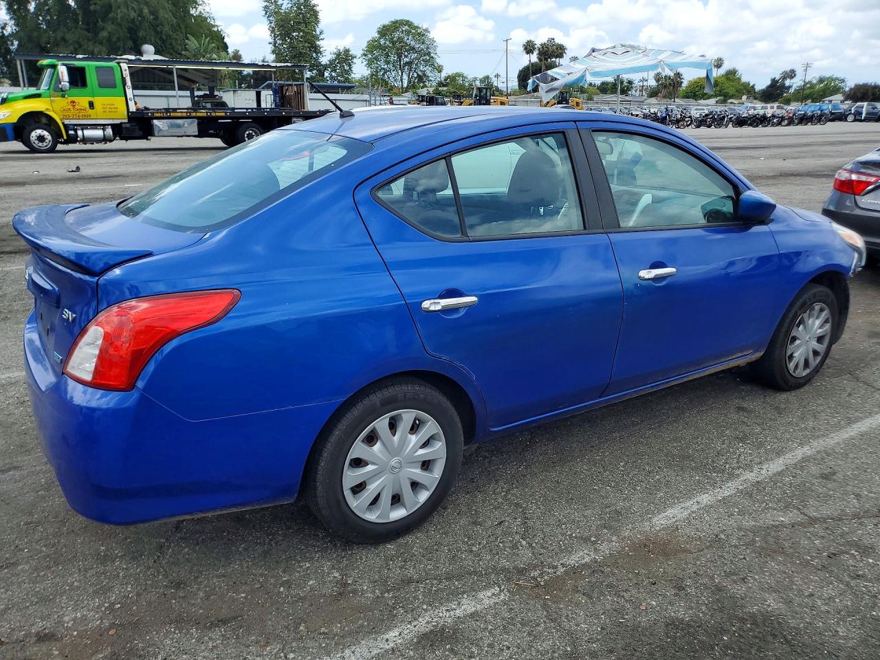 2015 Nissan Versa 1.6 Sv Blue vin: 3N1CN7AP2FL830061