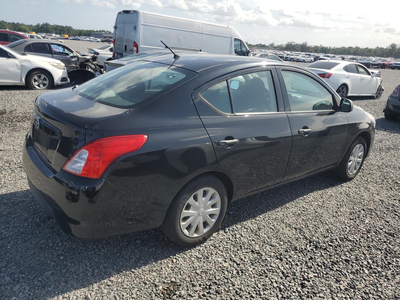 2015 Niss Versa Черный vin: 3N1CN7AP2FL838824