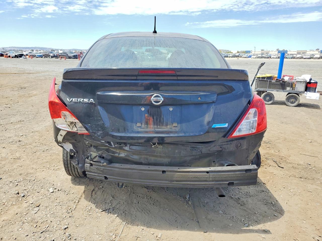 2015 Nissan Versa 1.6 S Plus Black vin: 3N1CN7AP2FL840640