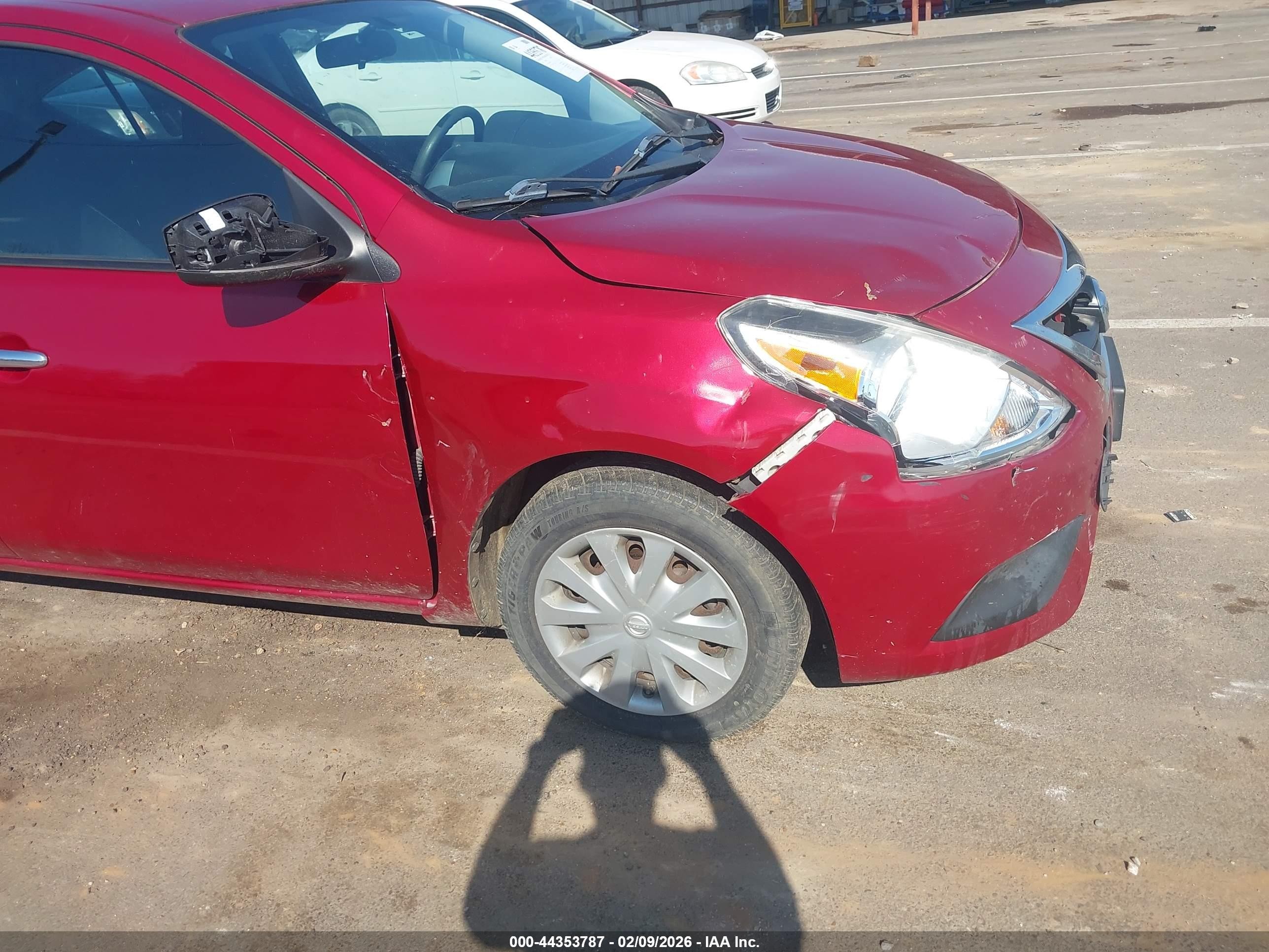 2015 Nissan Versa 1.6 S/1.6 S+/1.6 Sl/1.6 Sv Red vin: 3N1CN7AP2FL869281