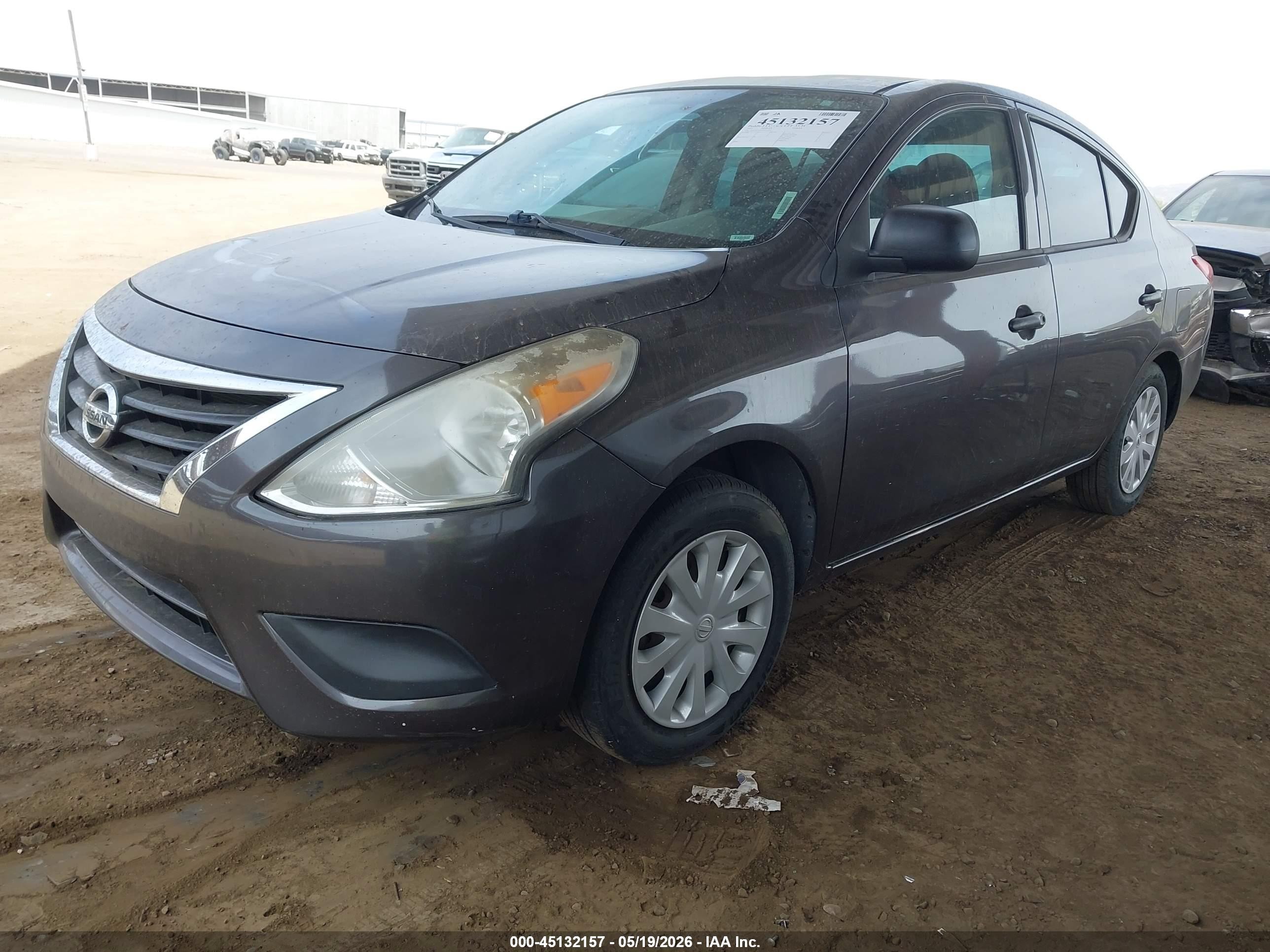 2015 Nissan Versa 1.6 S Серый vin: 3N1CN7AP2FL871550