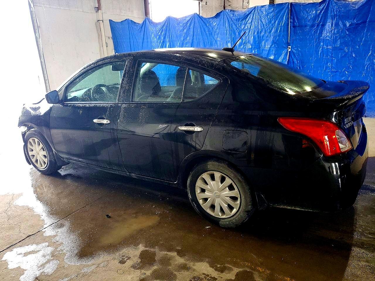 2015 Nissan Versa 1.6 Sv Черный vin: 3N1CN7AP2FL881690