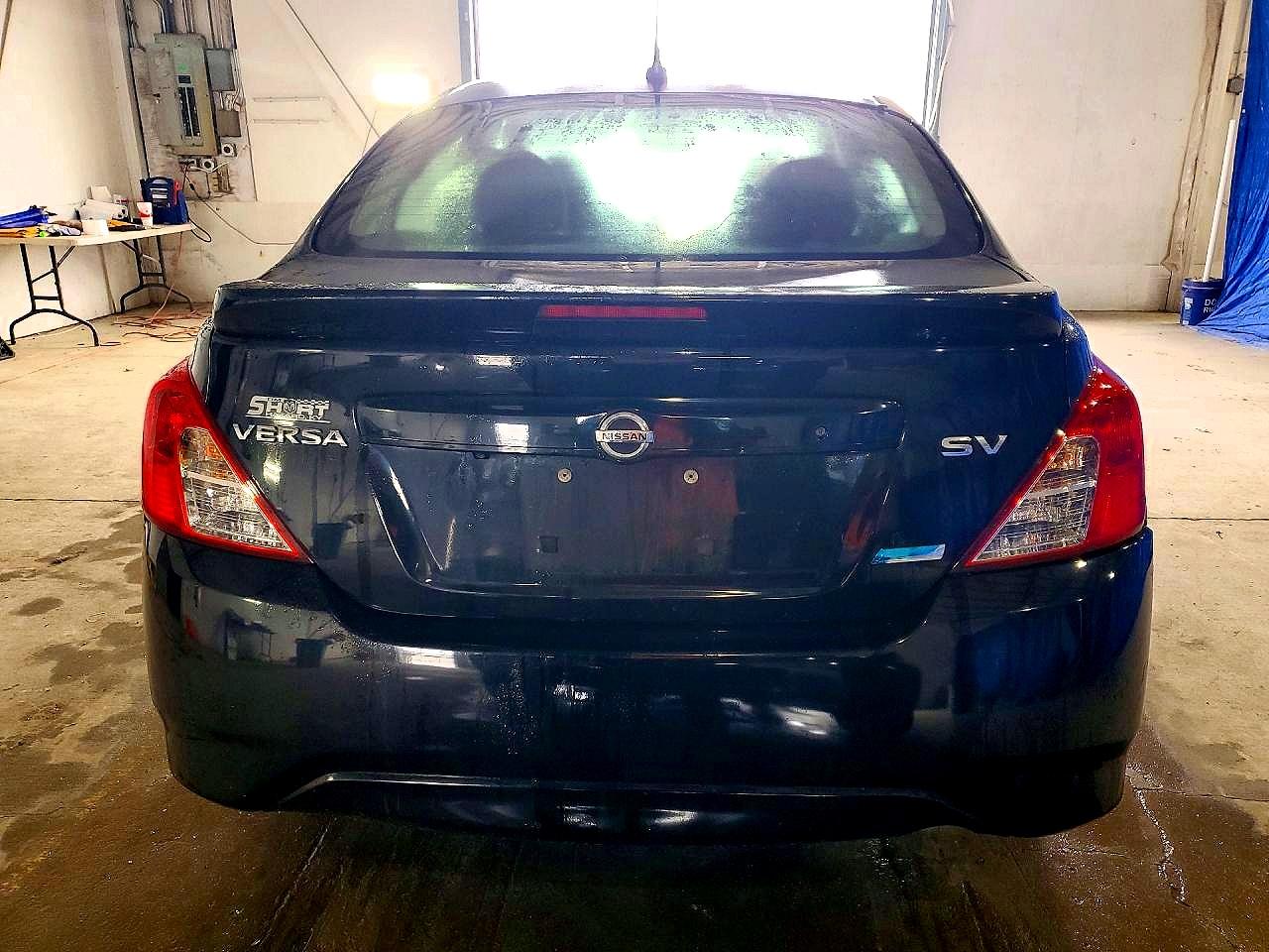 2015 Nissan Versa 1.6 Sv Черный vin: 3N1CN7AP2FL881690