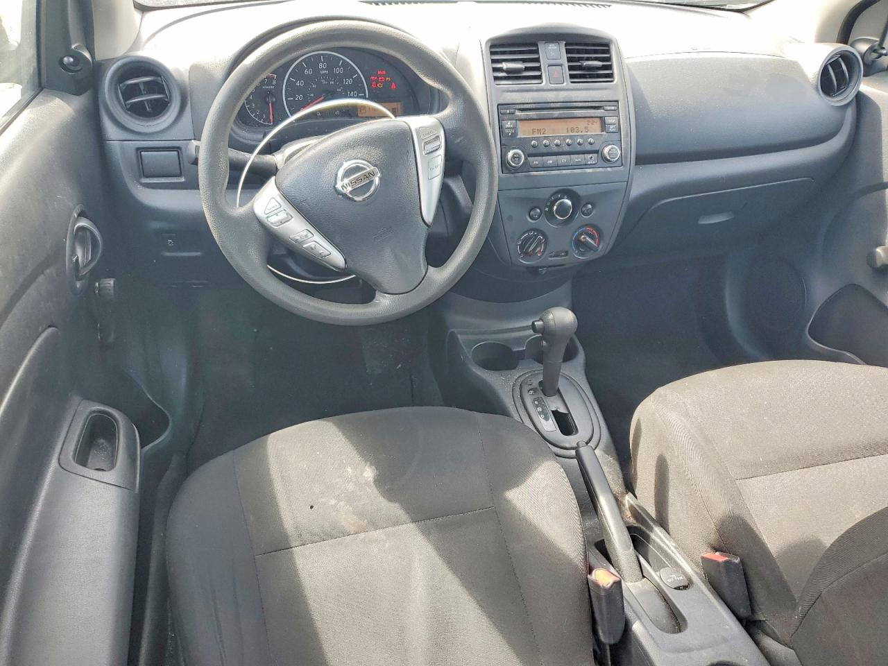 2015 Nissan Versa 1.6 S Plus Серый vin: 3N1CN7AP2FL882564