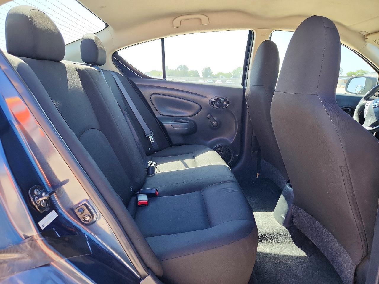 2015 Nissan Versa 1.6 S Синий vin: 3N1CN7AP2FL888171