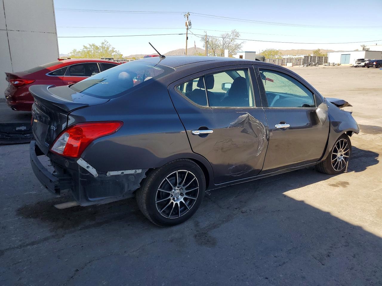 2015 Nissan Versa 1.6 Sv Gray vin: 3N1CN7AP2FL911111
