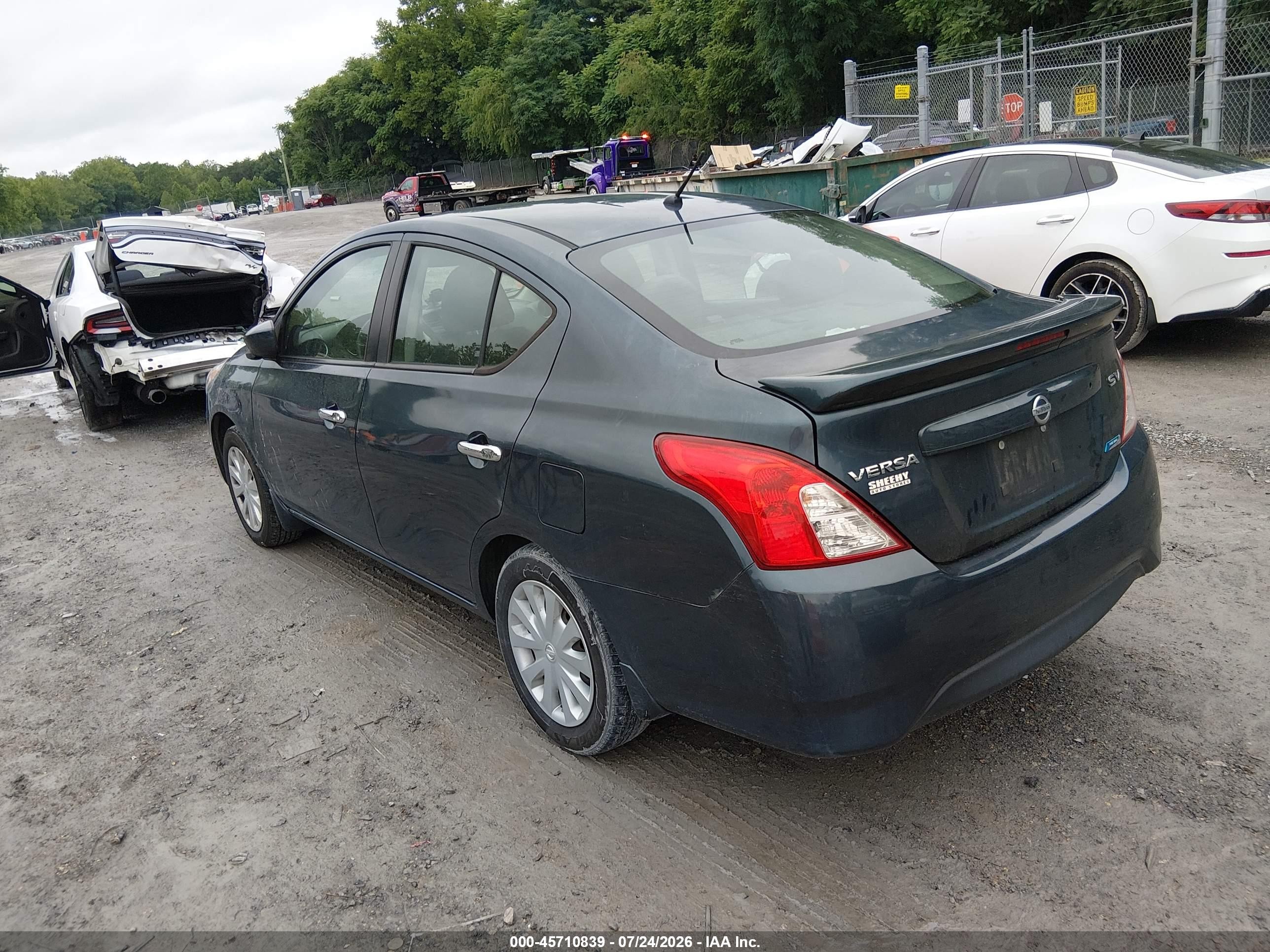 2015 Nissan Versa 1.6 Sv Синий vin: 3N1CN7AP2FL943542