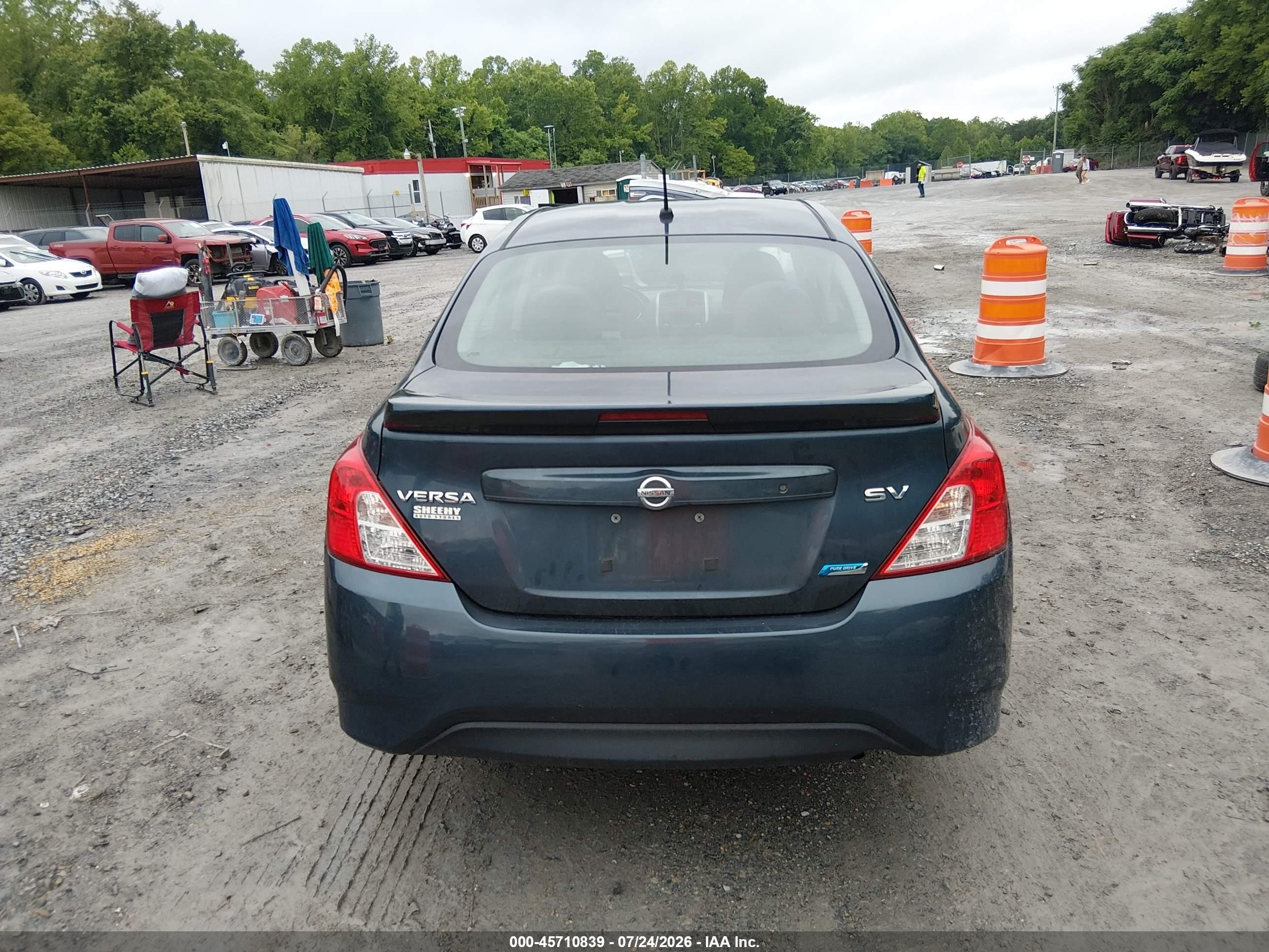 2015 Nissan Versa 1.6 Sv Синий vin: 3N1CN7AP2FL943542