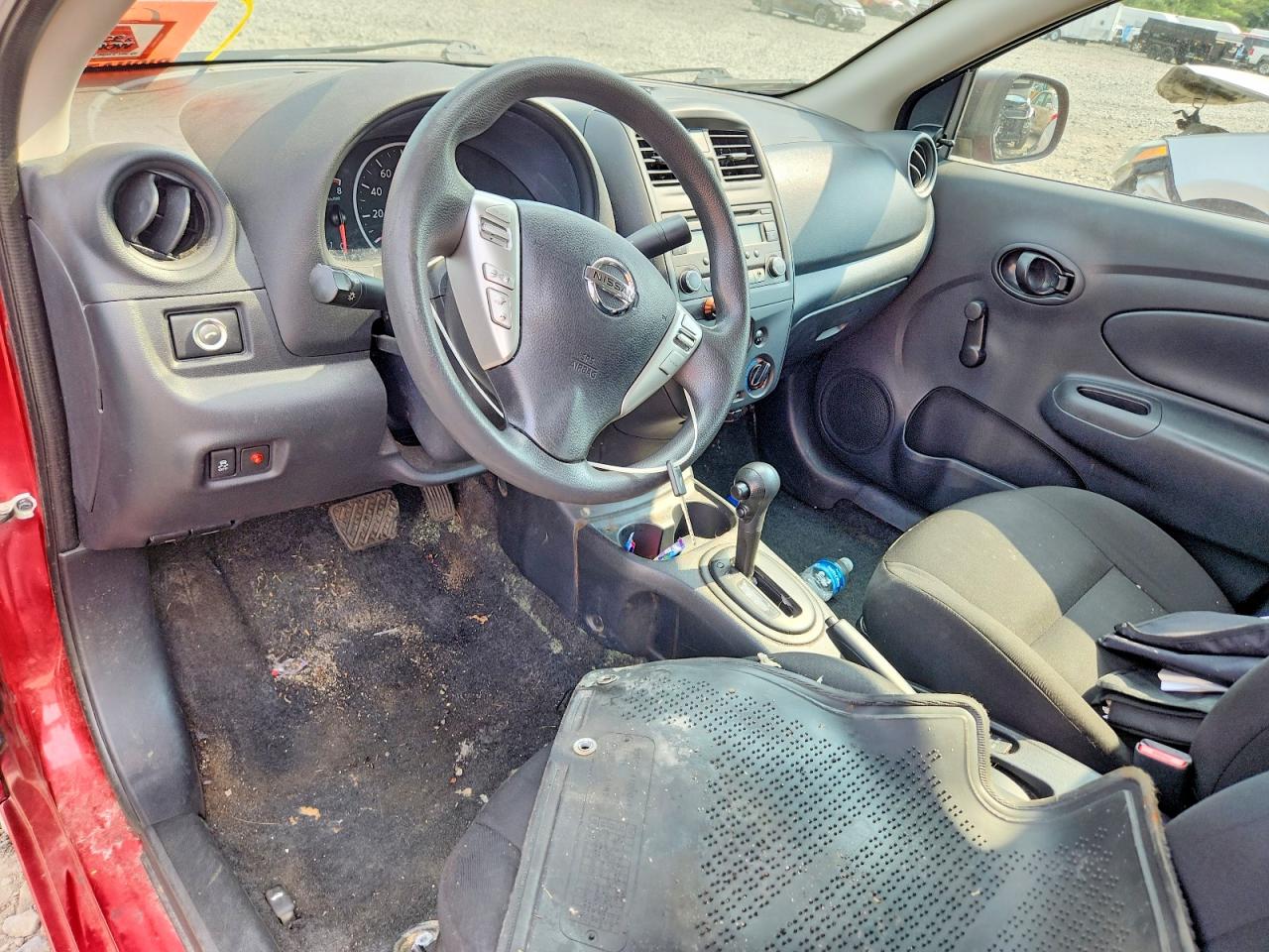 2015 Nissan Versa 1.6 S Plus Red vin: 3N1CN7AP2FL944822