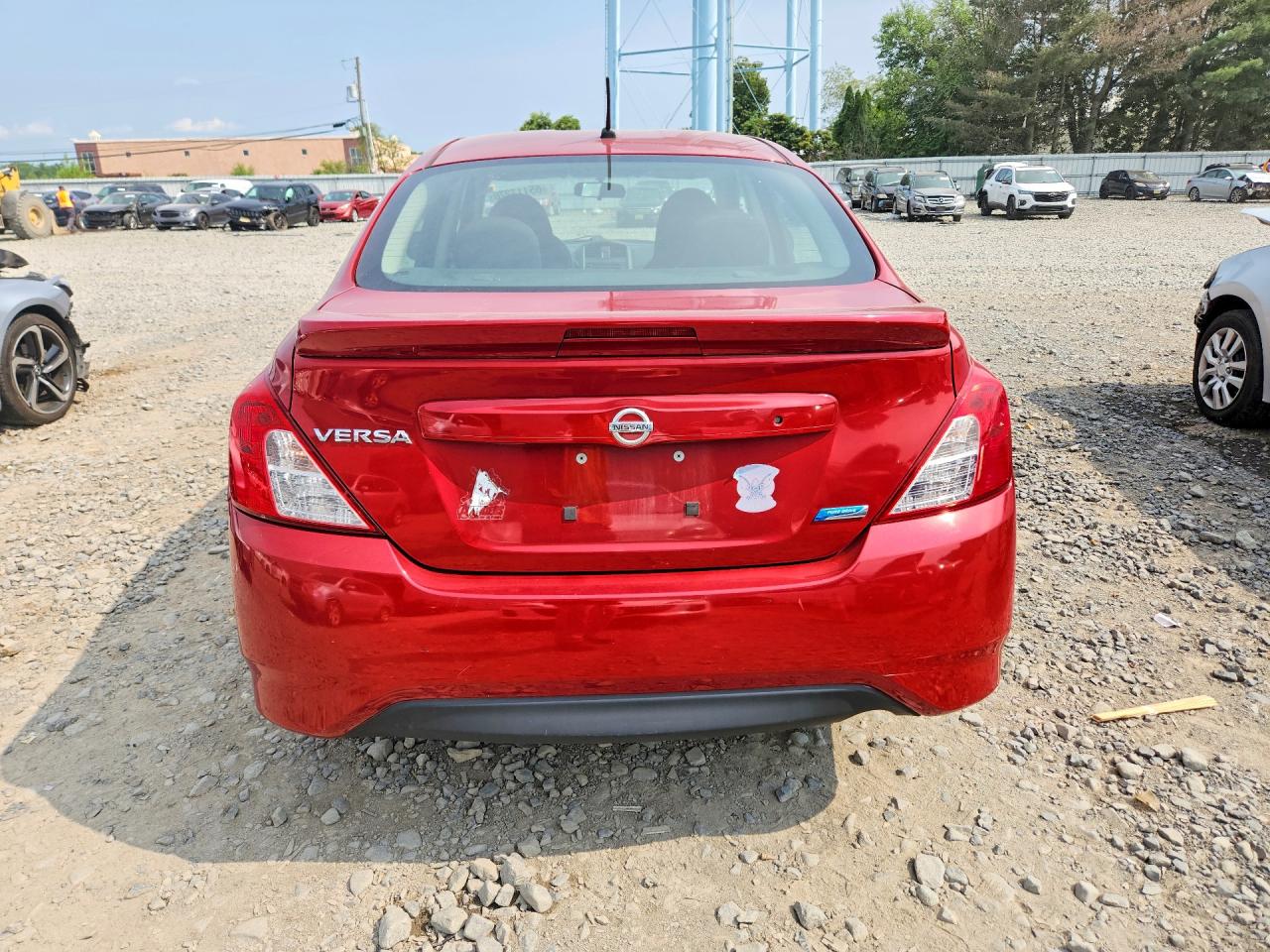 2015 Nissan Versa 1.6 S Plus Red vin: 3N1CN7AP2FL944822