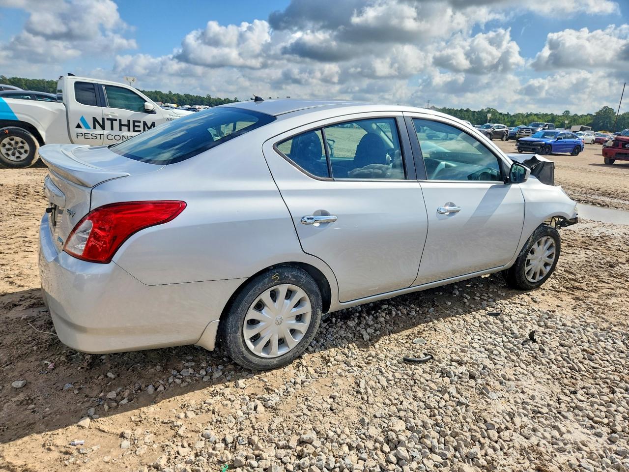 2015 Nissan Versa 1.6 Sv Silver vin: 3N1CN7AP2FL952306