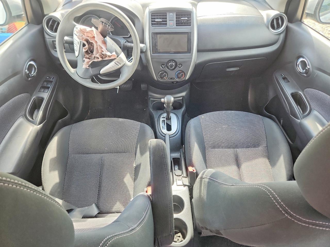 2015 Nissan Versa 1.6 Sv Silver vin: 3N1CN7AP2FL952306