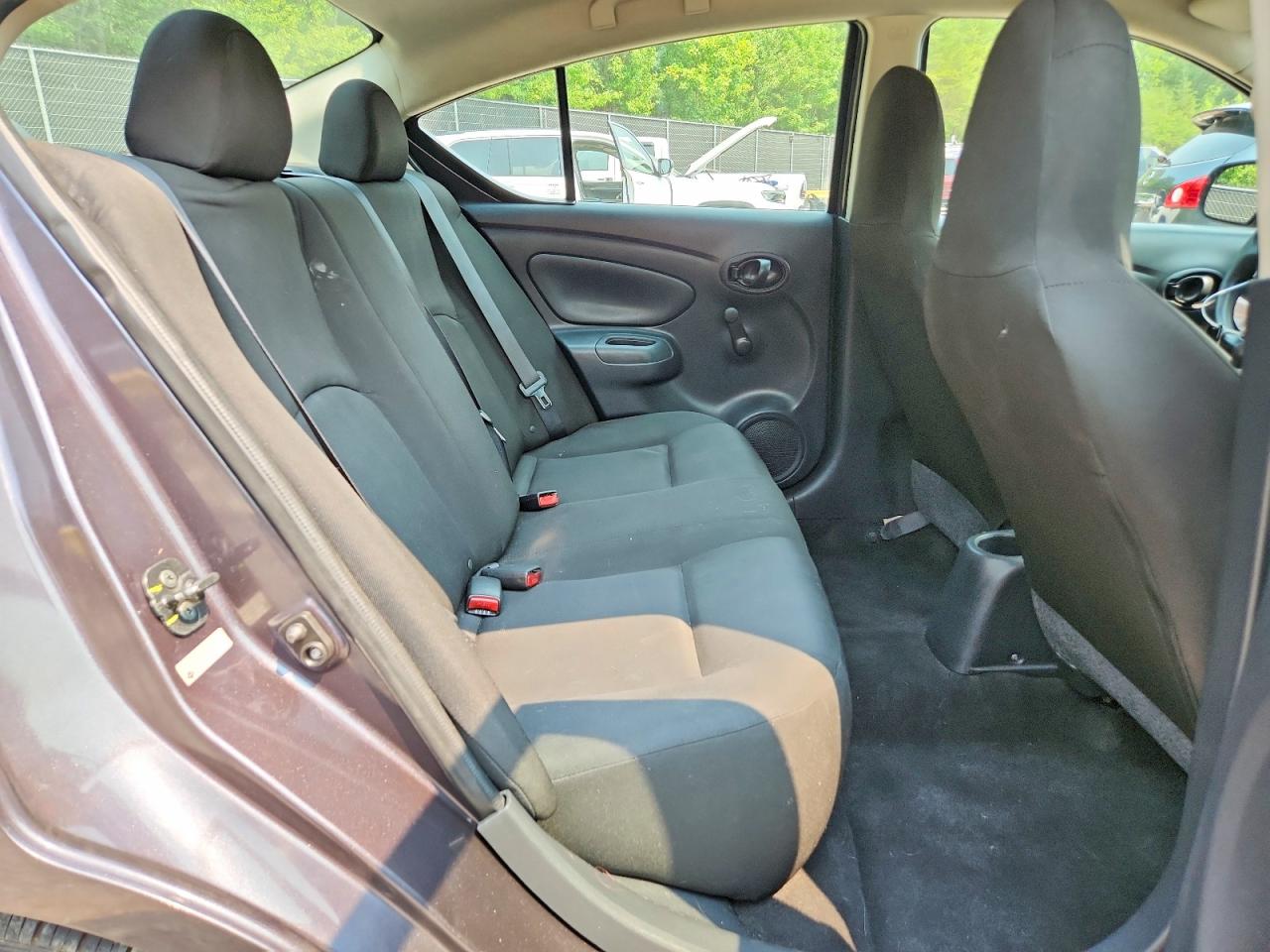 2015 Nissan Versa 1.6 S Gray vin: 3N1CN7AP2FL960373